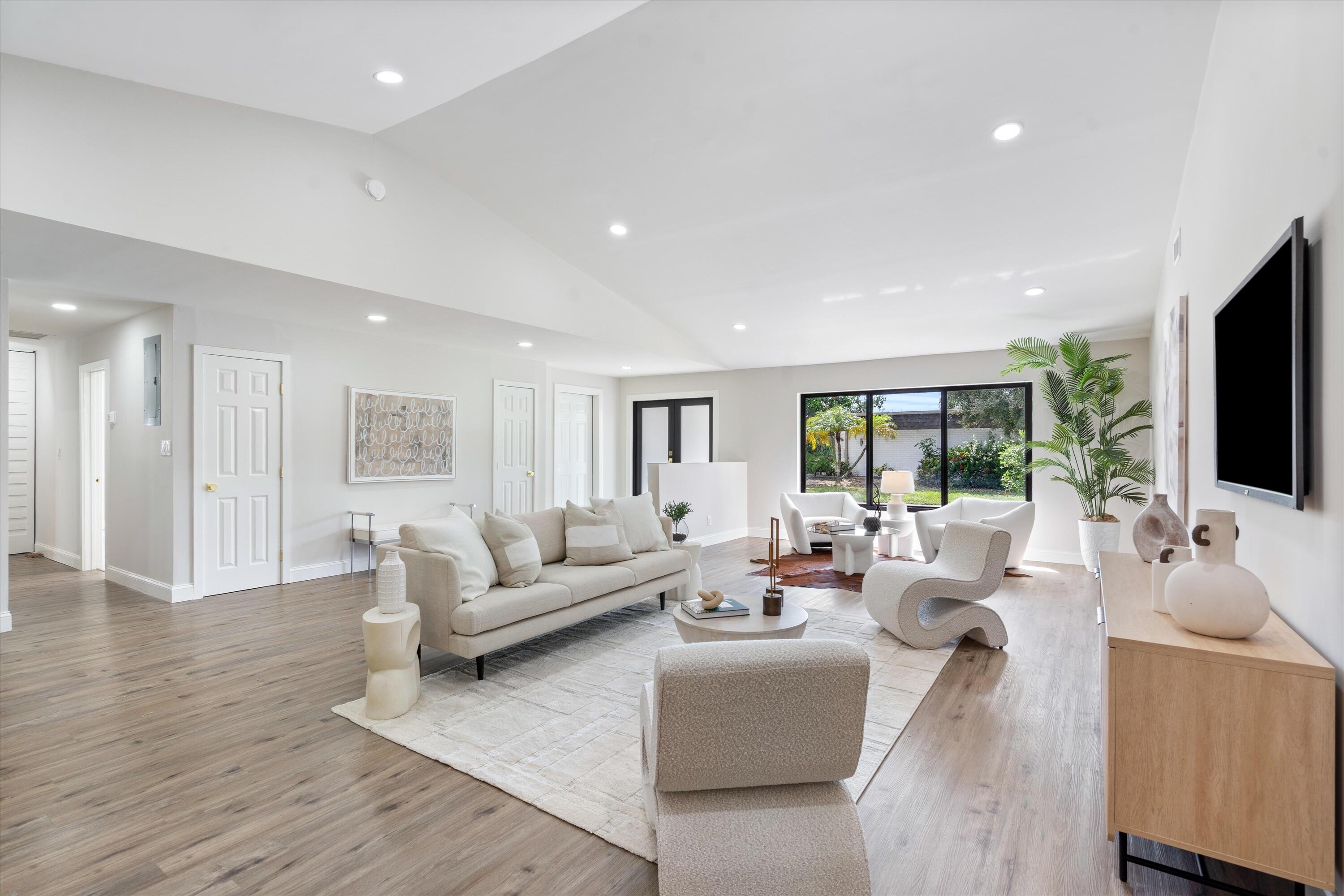 6111 WHITE OAK, Tamarac FL 33319