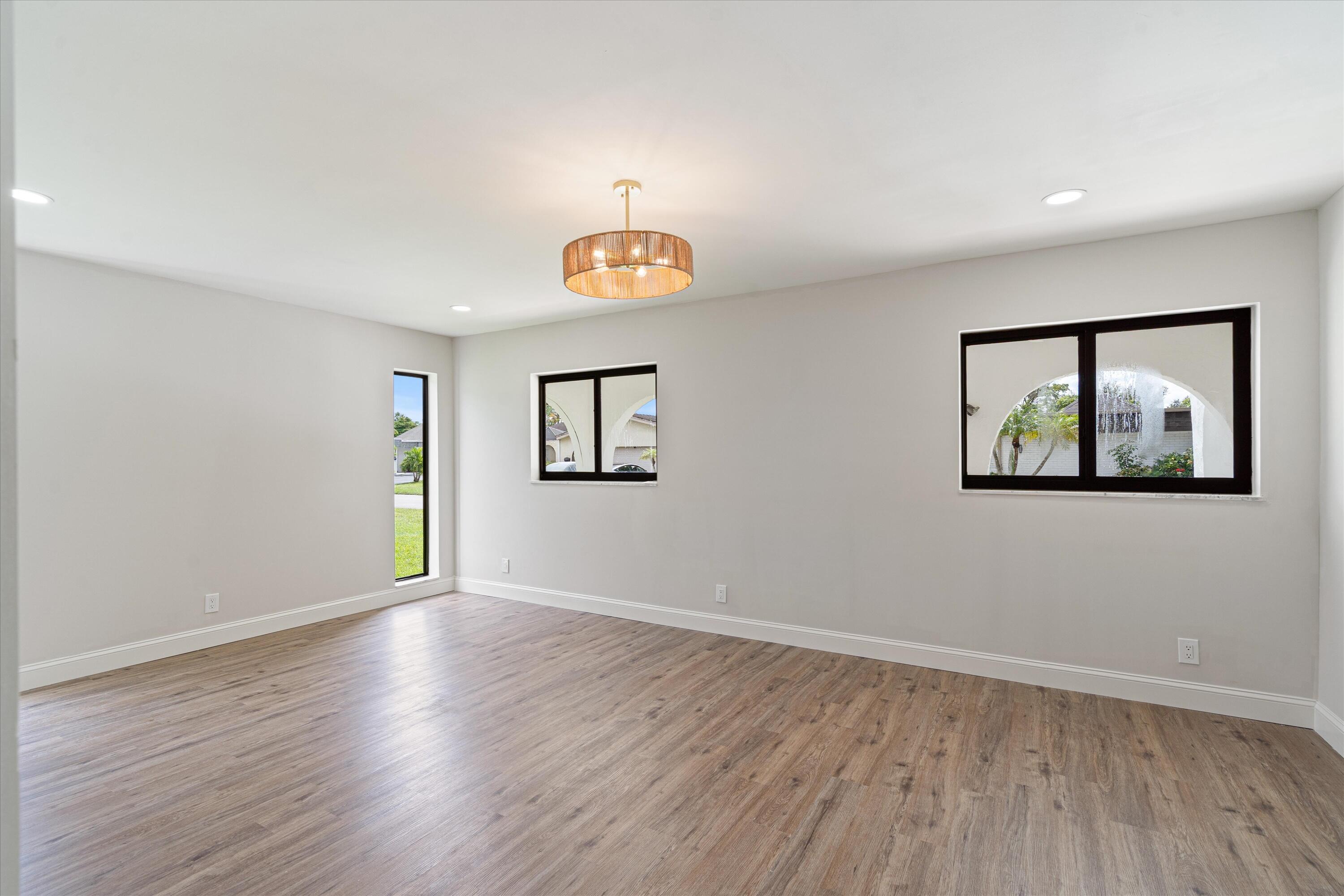6111 WHITE OAK, Tamarac FL 33319