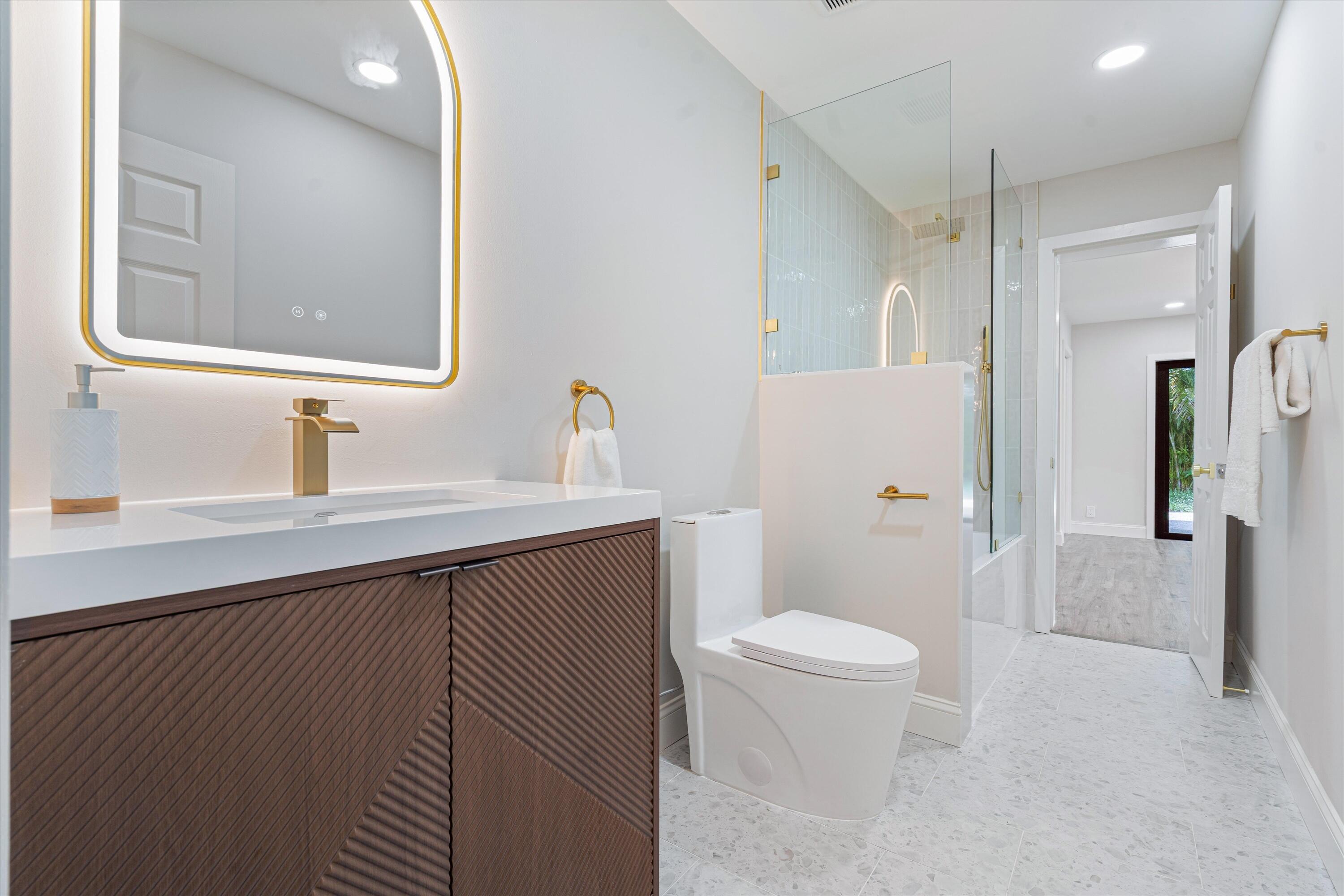 6111 WHITE OAK, Tamarac FL 33319