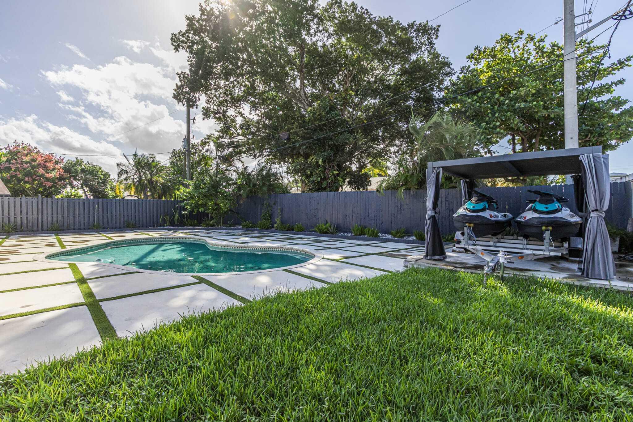 8720 NW 46TH, Lauderhill FL 33351
