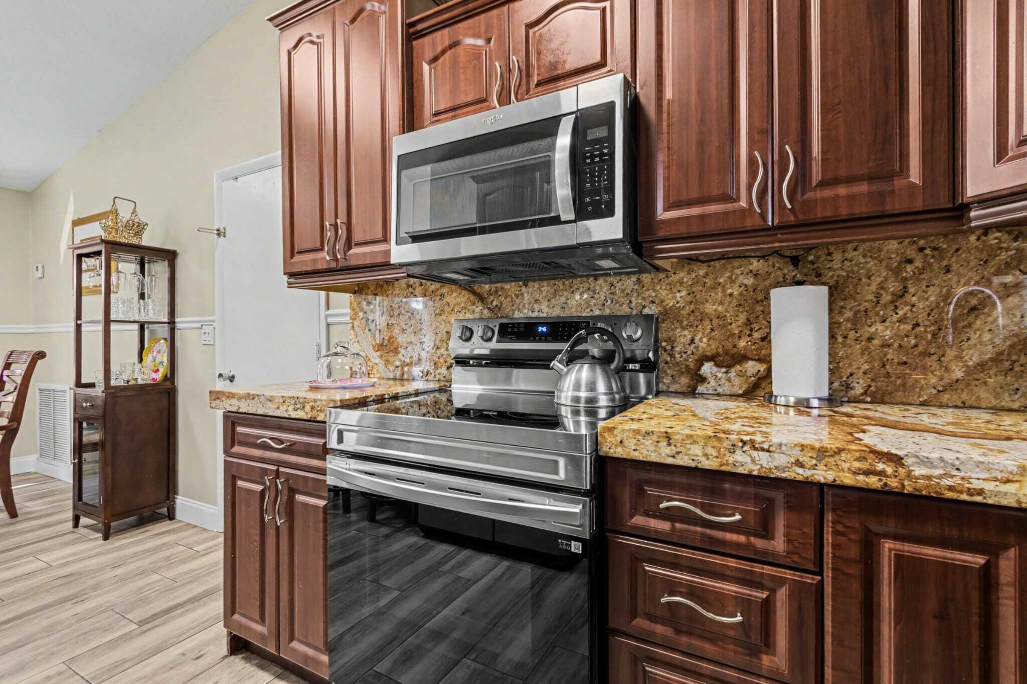 8720 NW 46TH, Lauderhill FL 33351