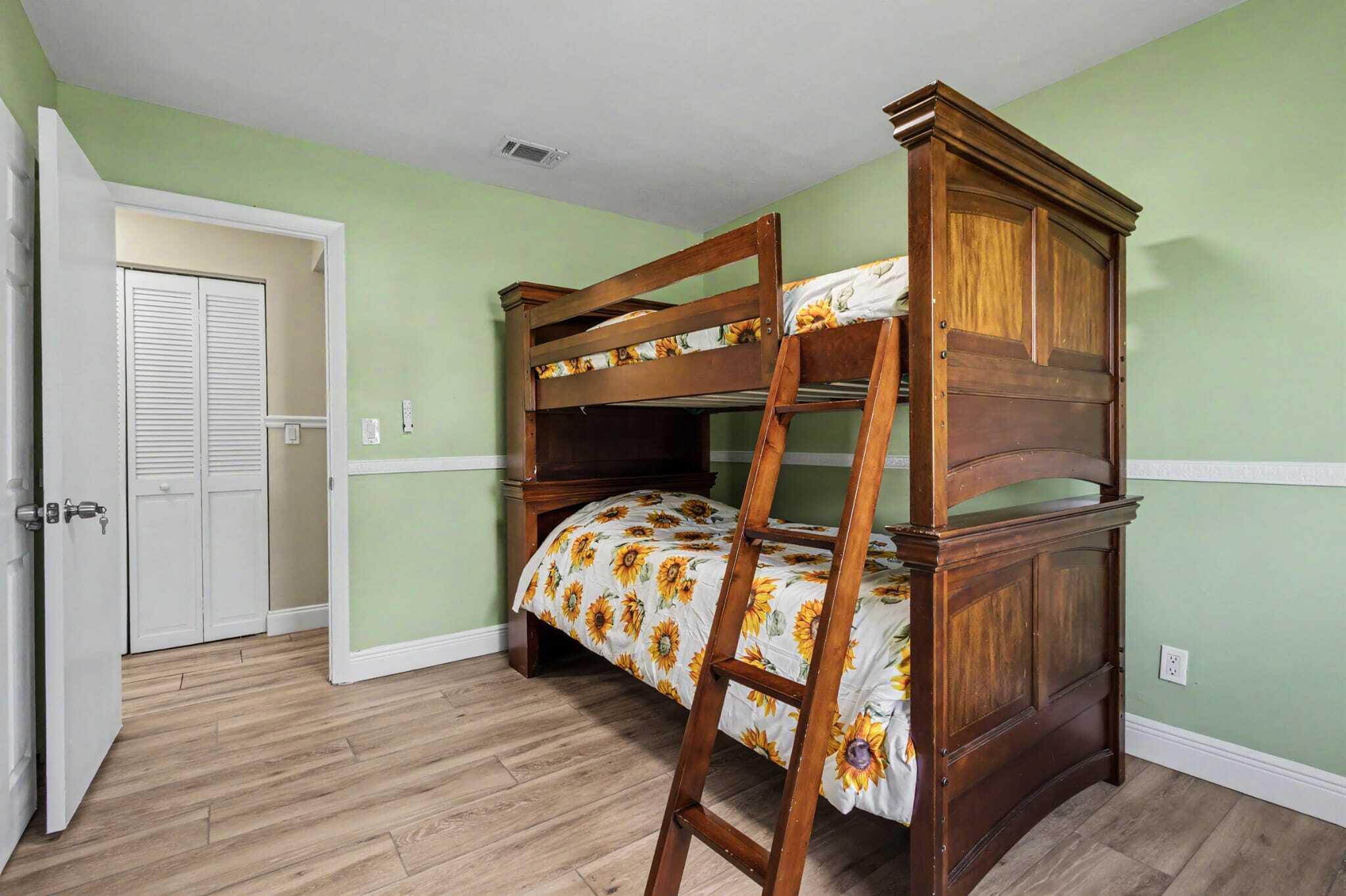 8720 NW 46TH, Lauderhill FL 33351