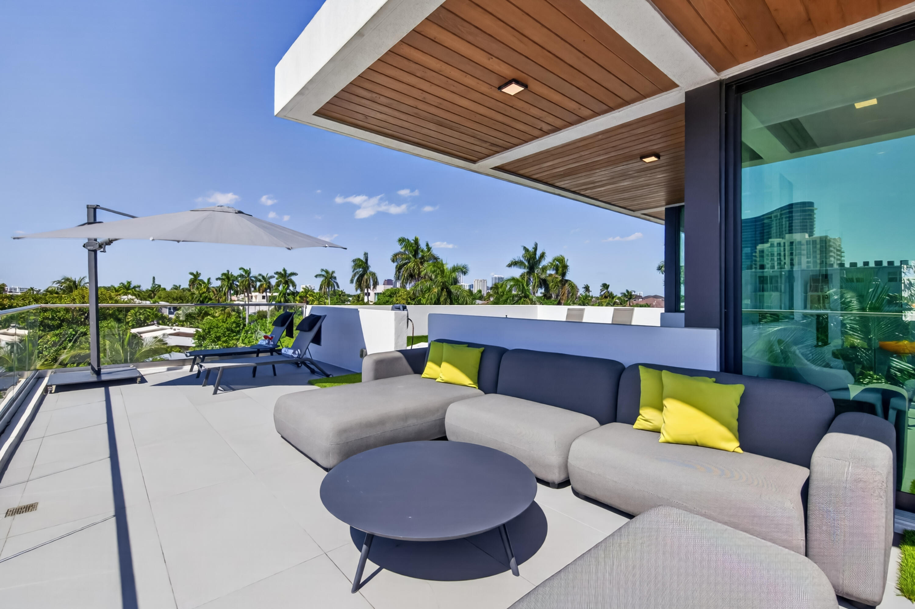1736 SE 14TH, Fort Lauderdale FL 33316