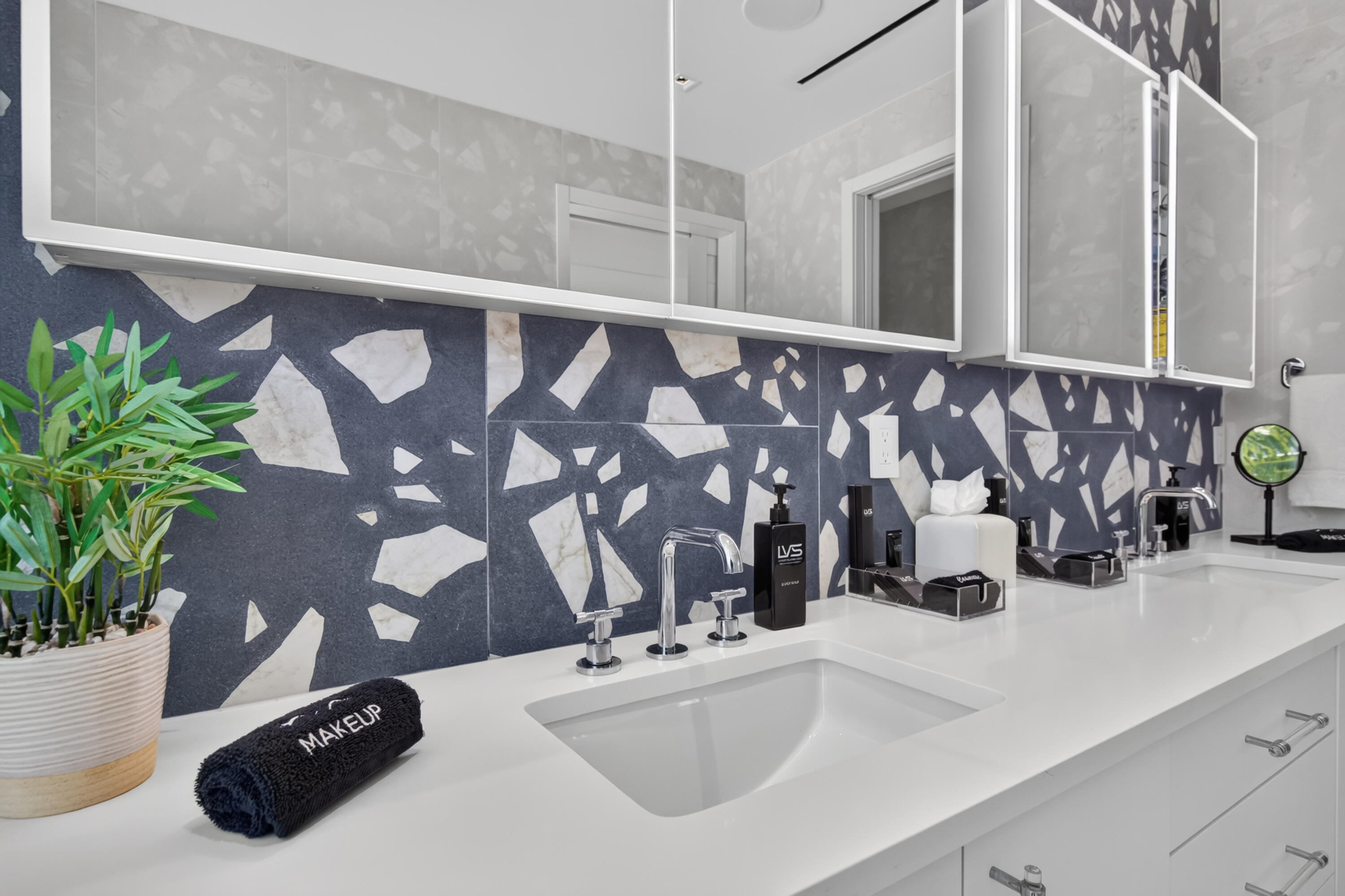 1736 SE 14TH, Fort Lauderdale FL 33316