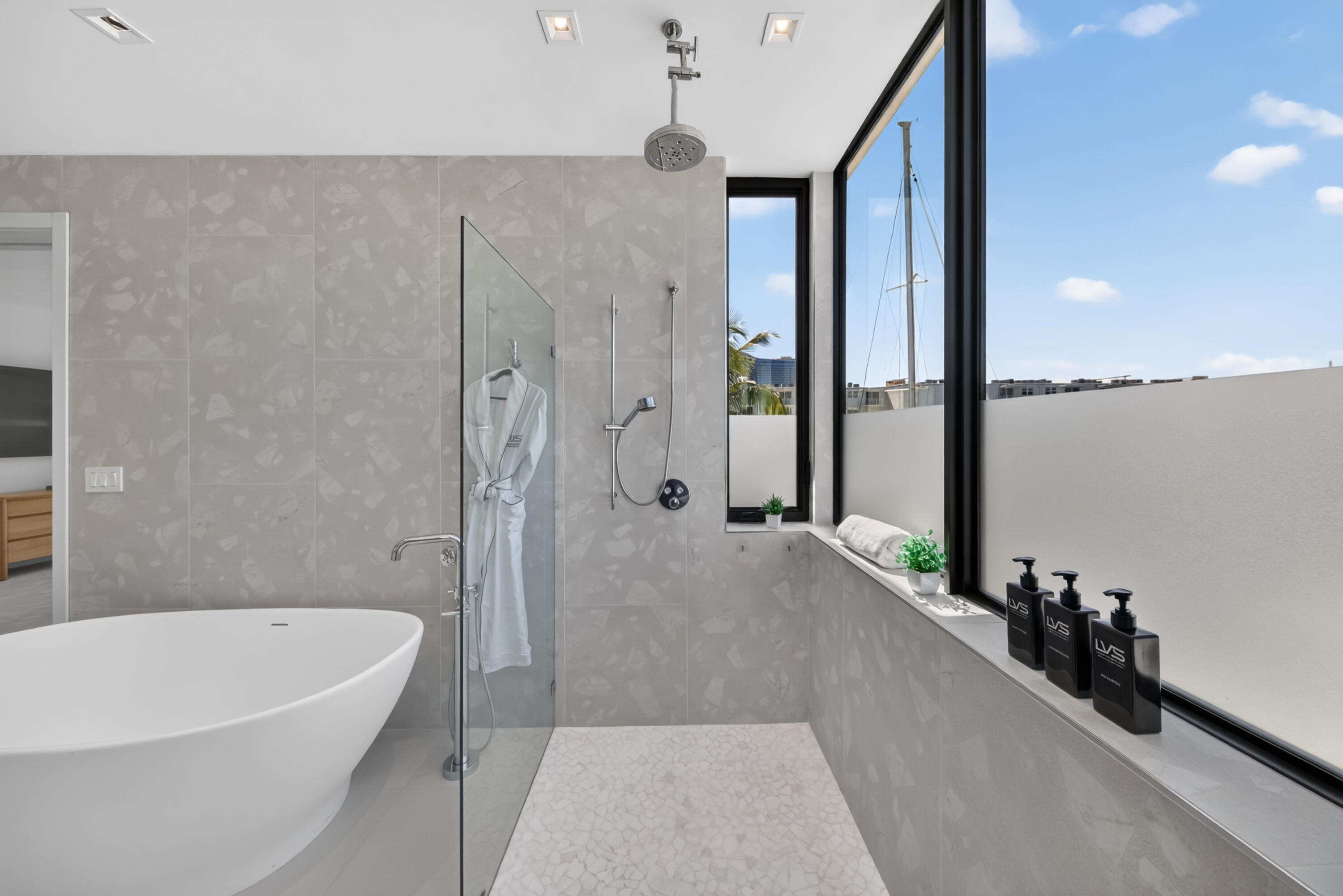 1736 SE 14TH, Fort Lauderdale FL 33316