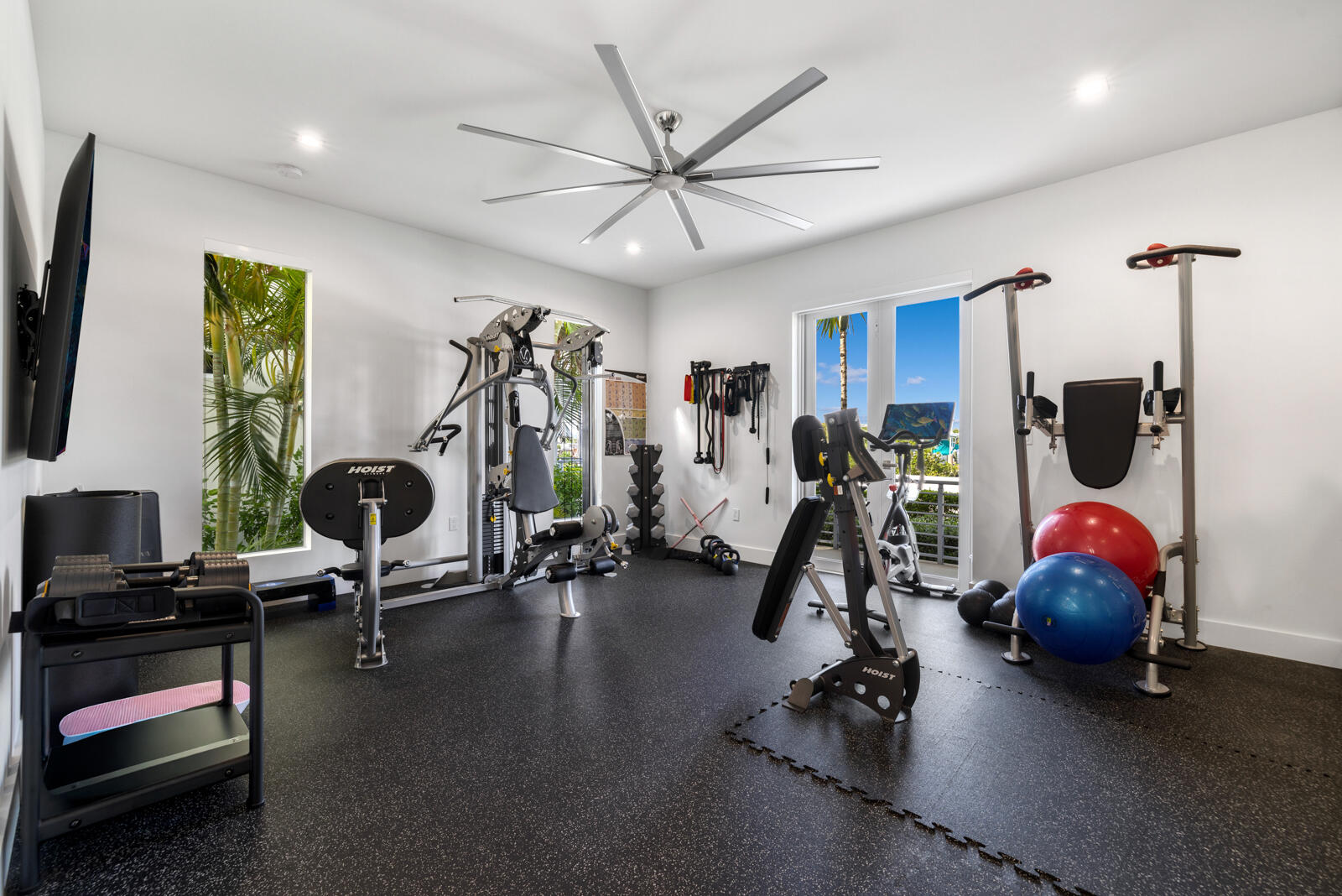 350 Desoto, Hollywood FL 33019