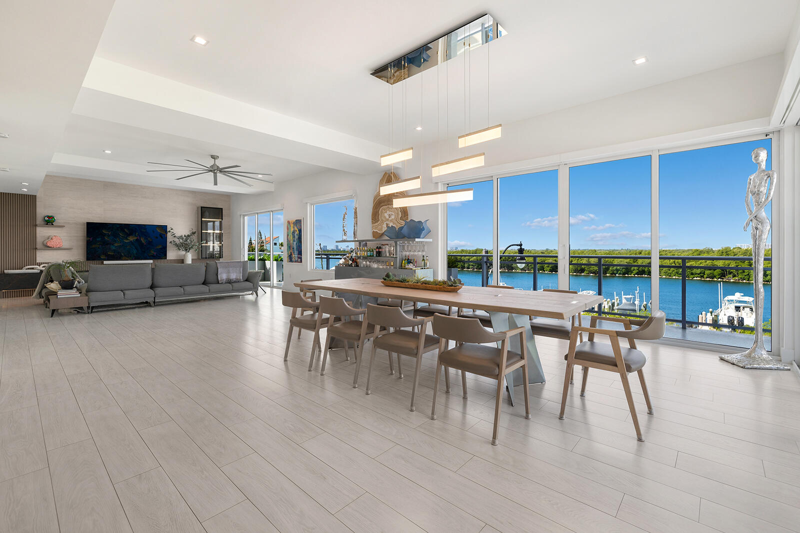 350 Desoto, Hollywood FL 33019