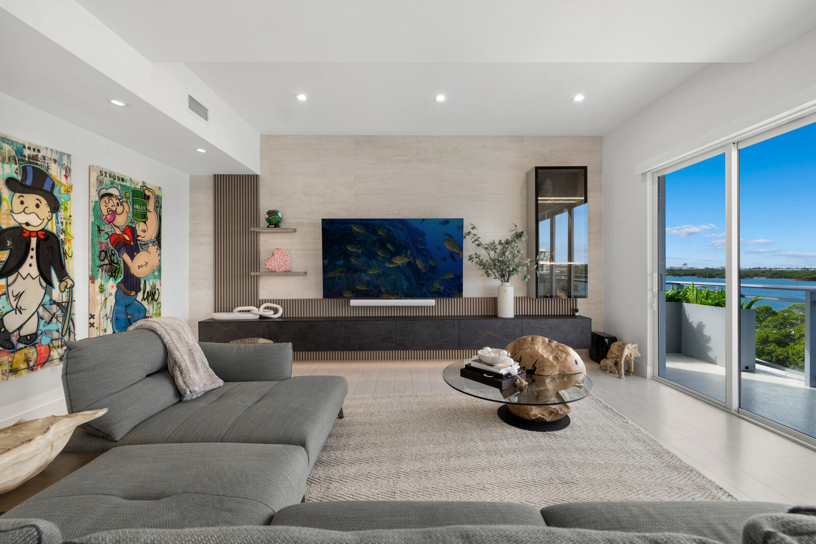 350 Desoto, Hollywood FL 33019