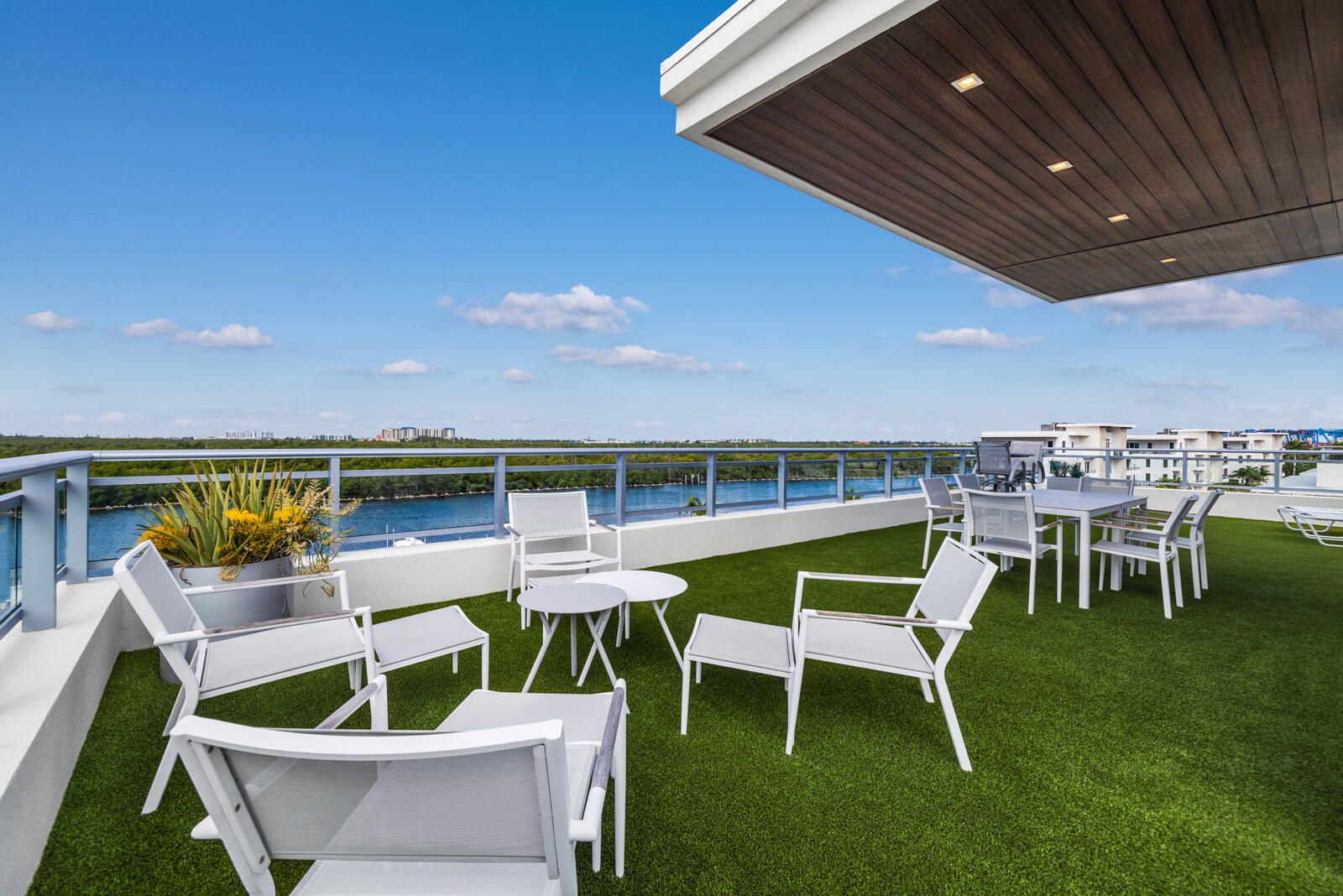 350 Desoto, Hollywood FL 33019