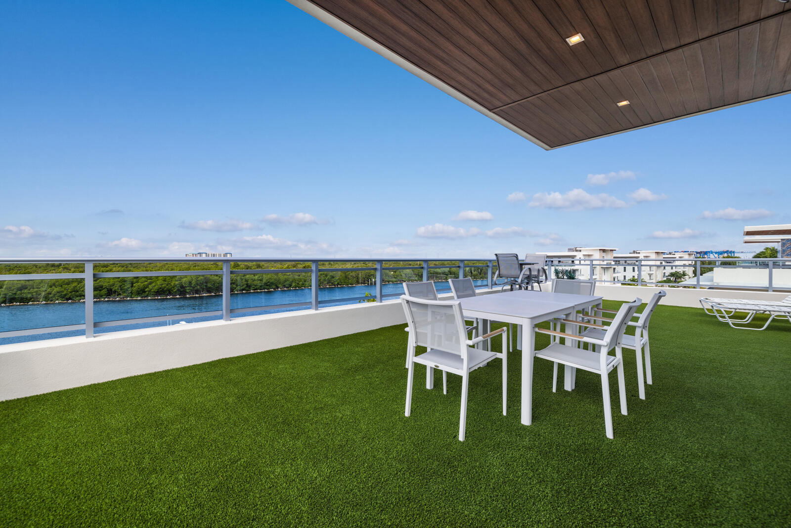 350 Desoto, Hollywood FL 33019