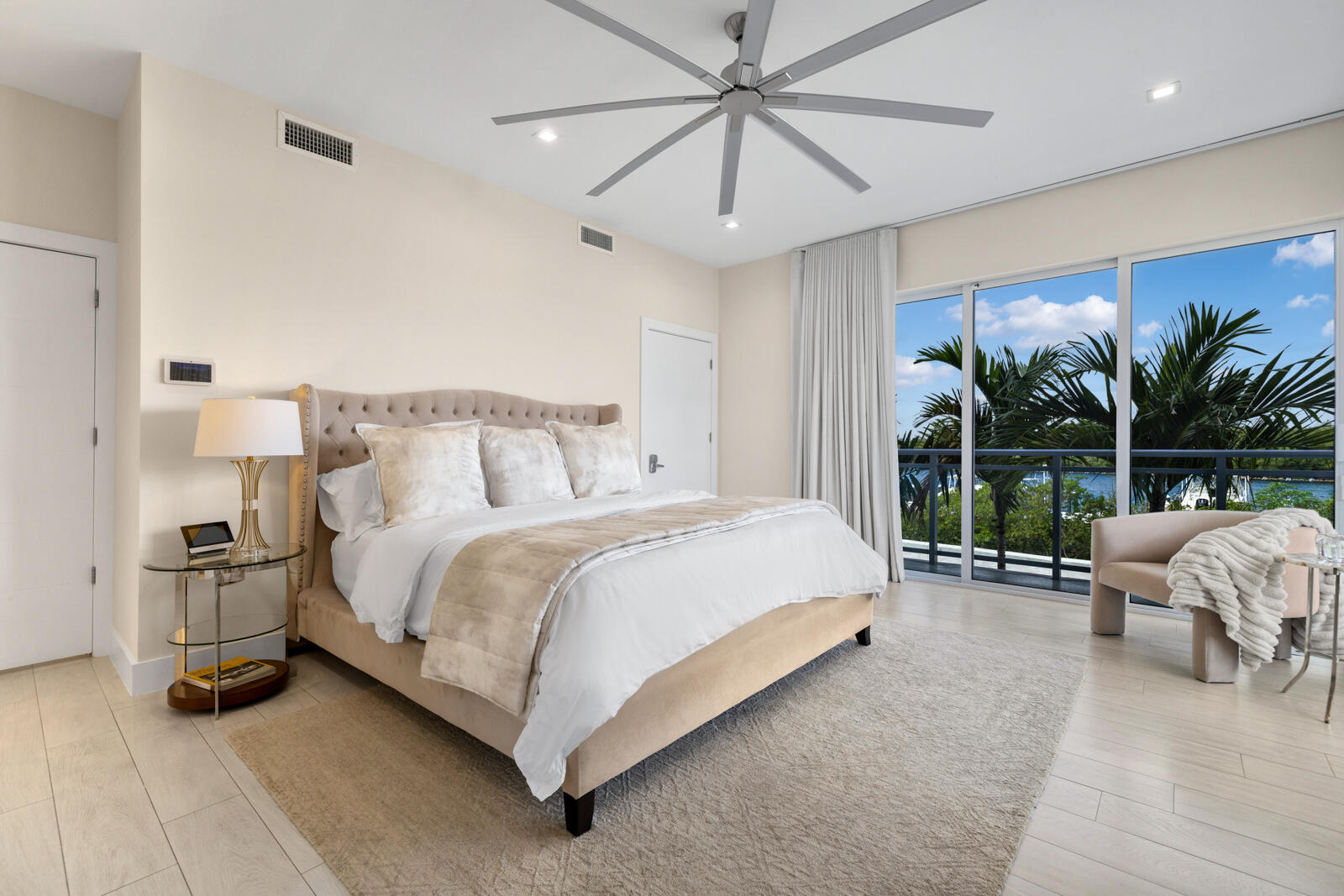 350 Desoto, Hollywood FL 33019