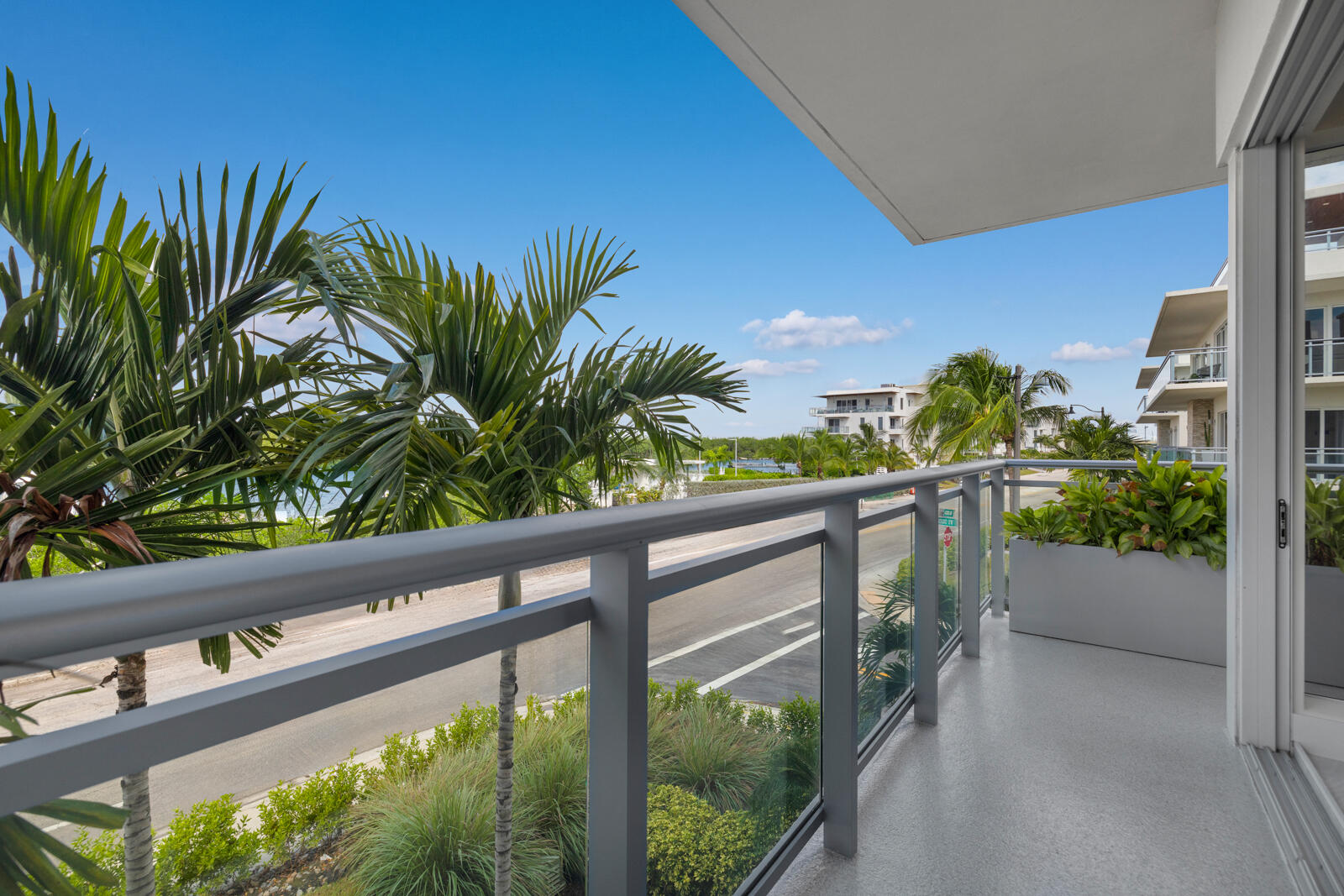 350 Desoto, Hollywood FL 33019