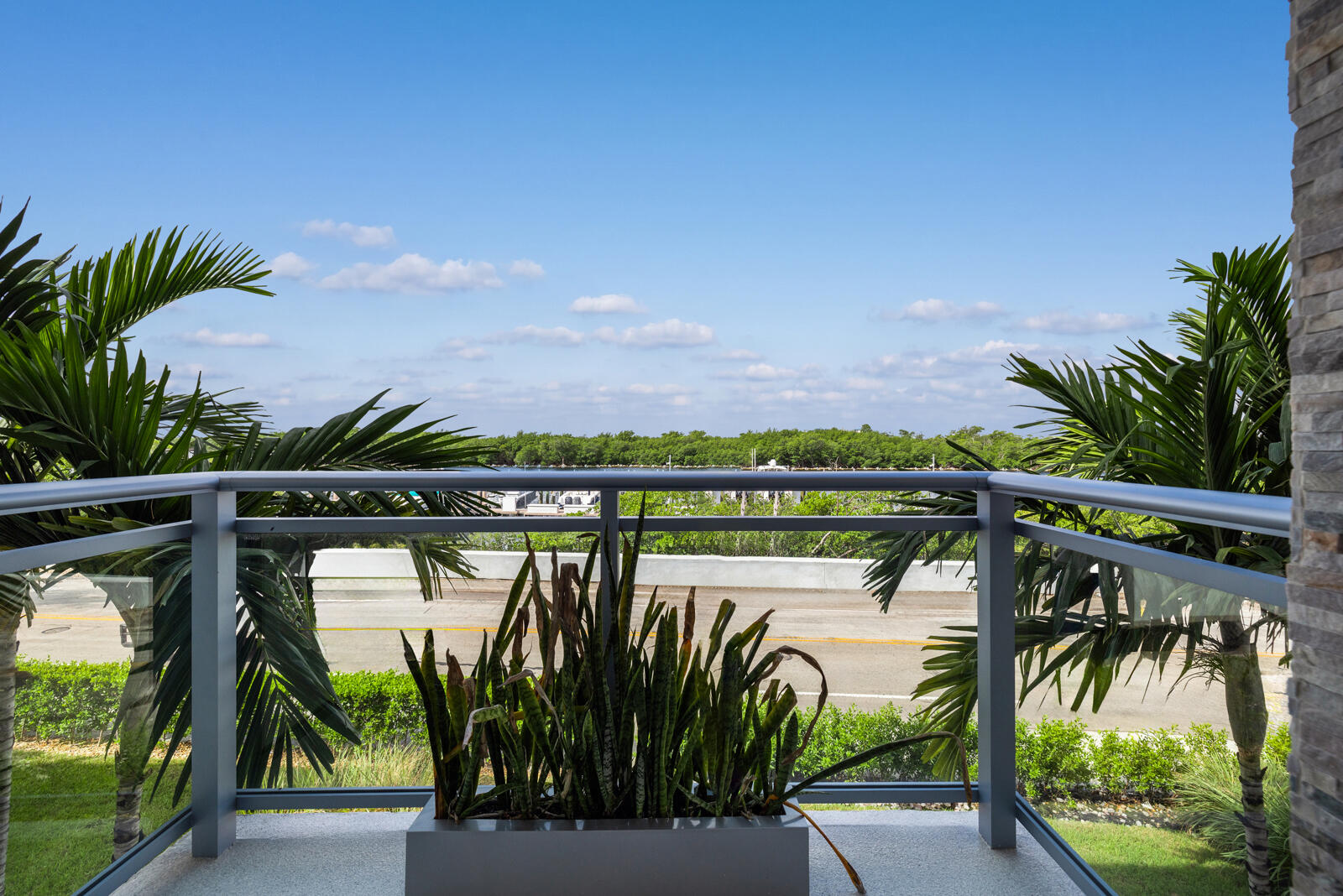 350 Desoto, Hollywood FL 33019