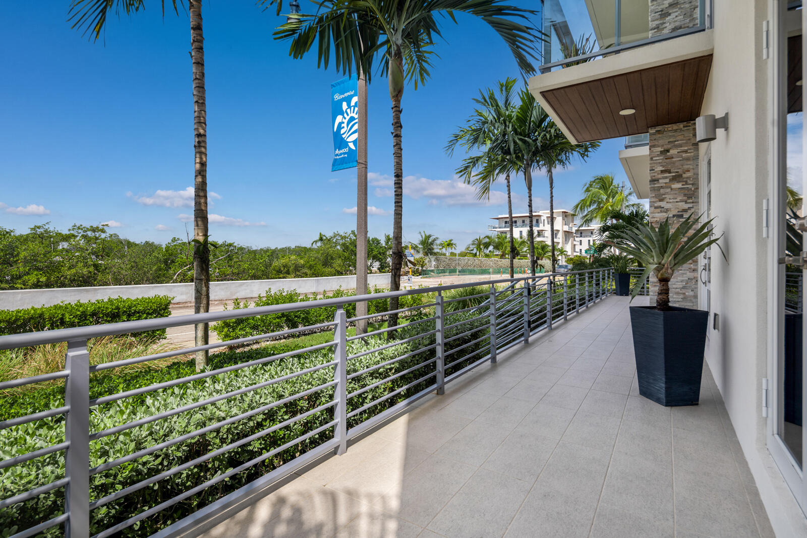 350 Desoto, Hollywood FL 33019