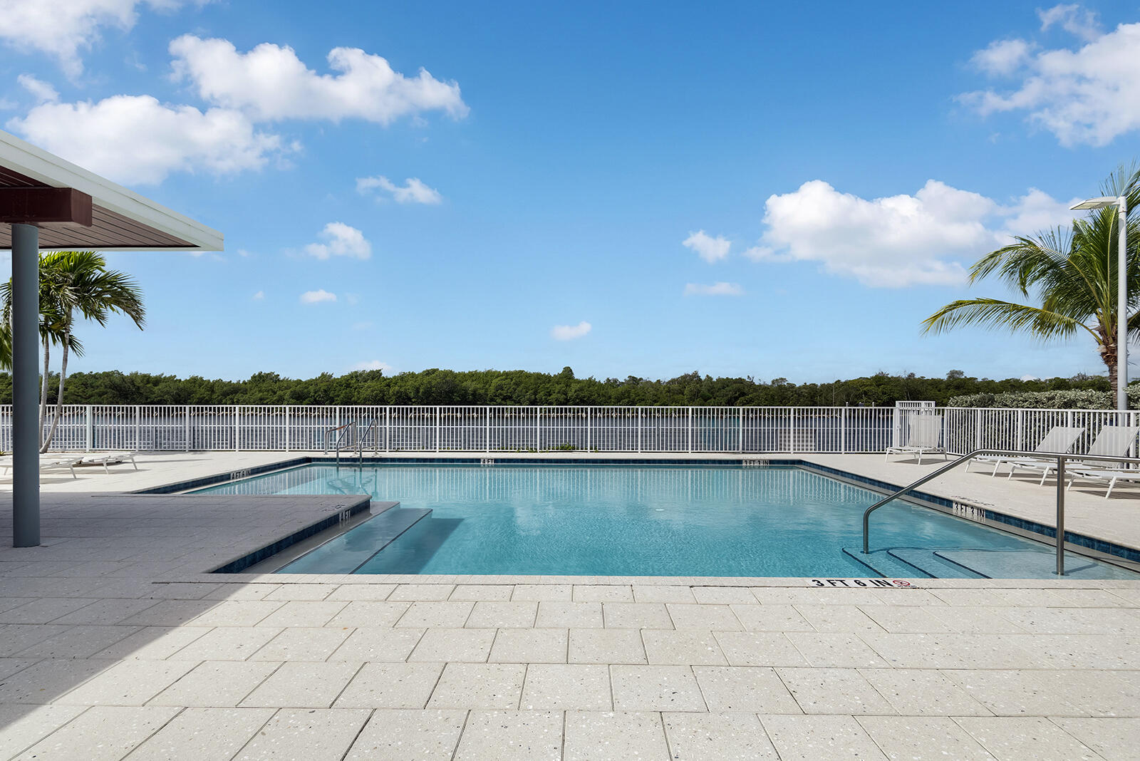 350 Desoto, Hollywood FL 33019