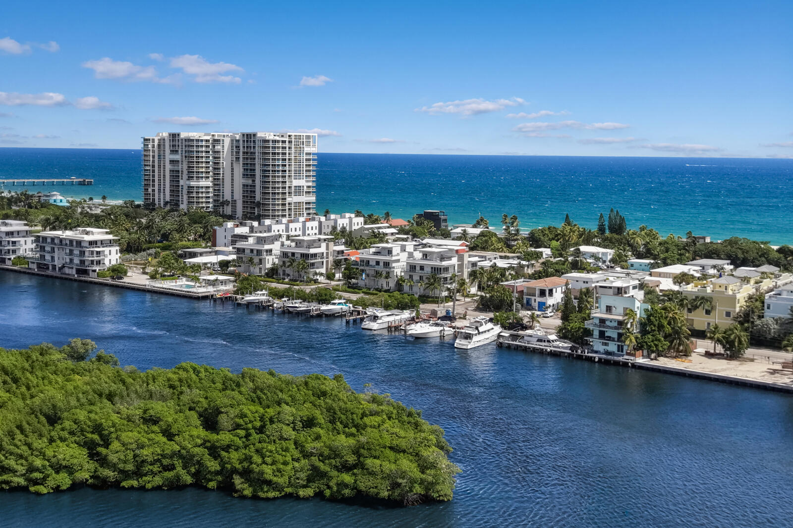 350 Desoto, Hollywood FL 33019