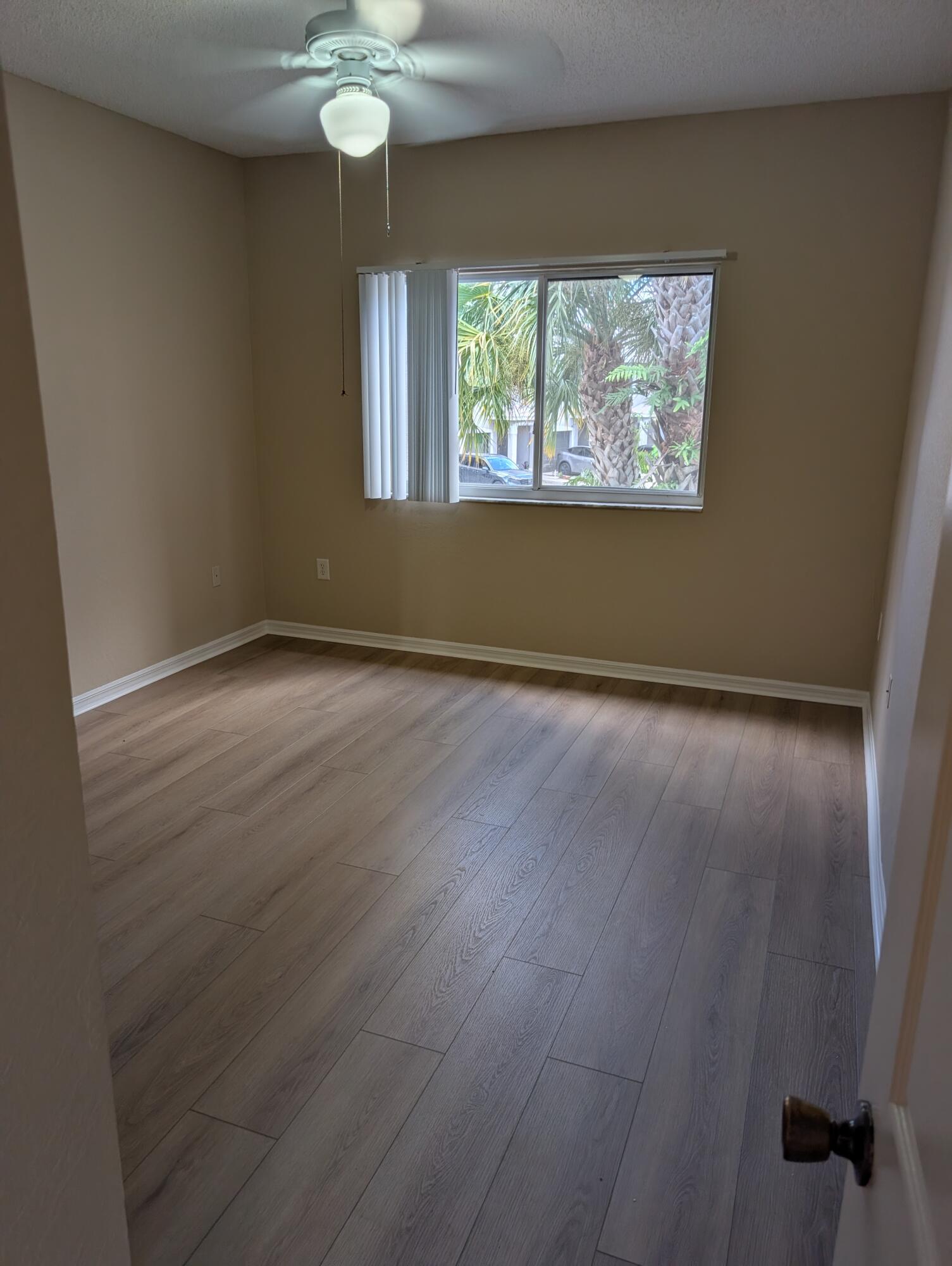 280 CRESTWOOD #205, Royal Palm Beach FL 33411