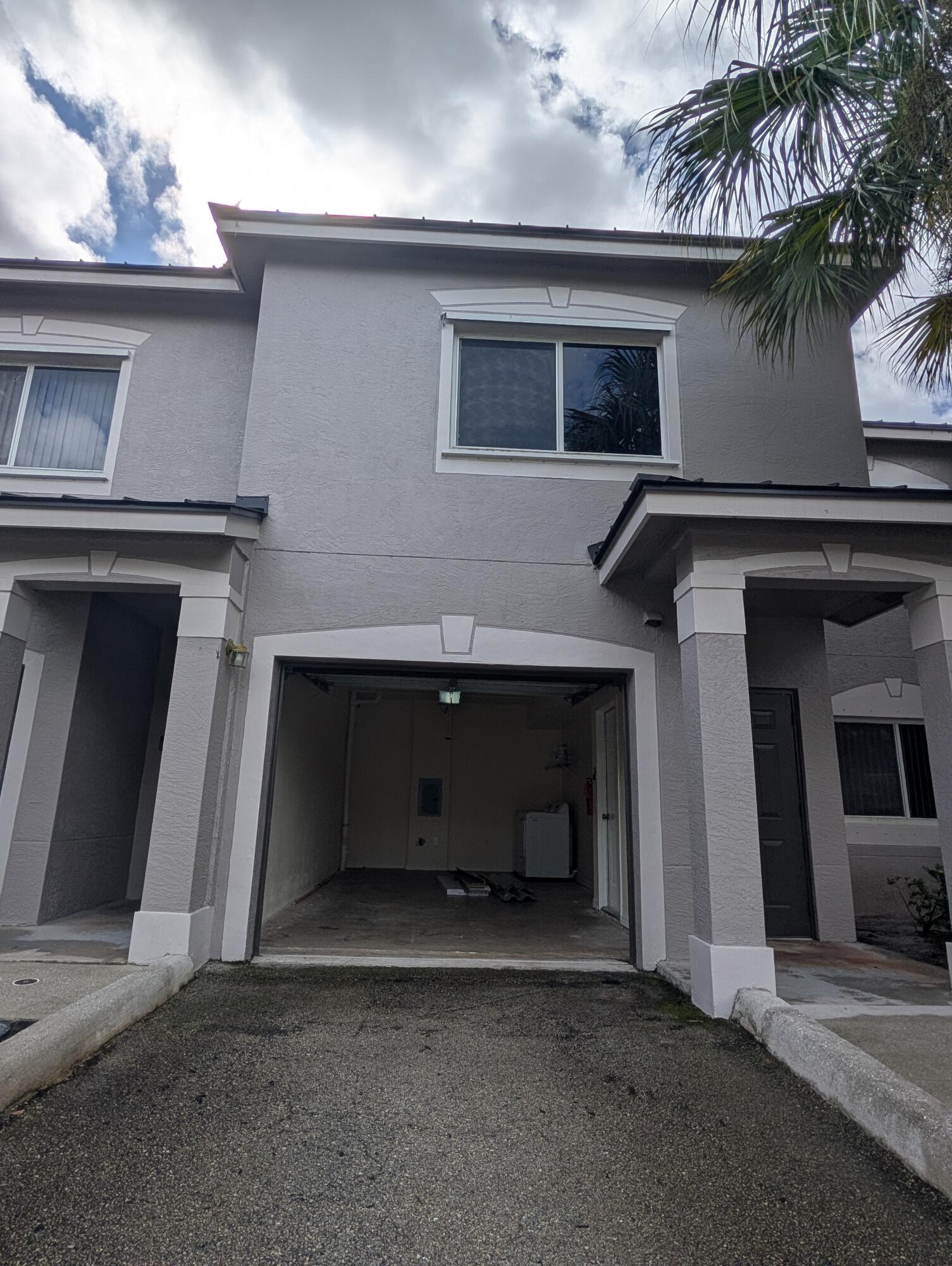 280 CRESTWOOD #205, Royal Palm Beach FL 33411