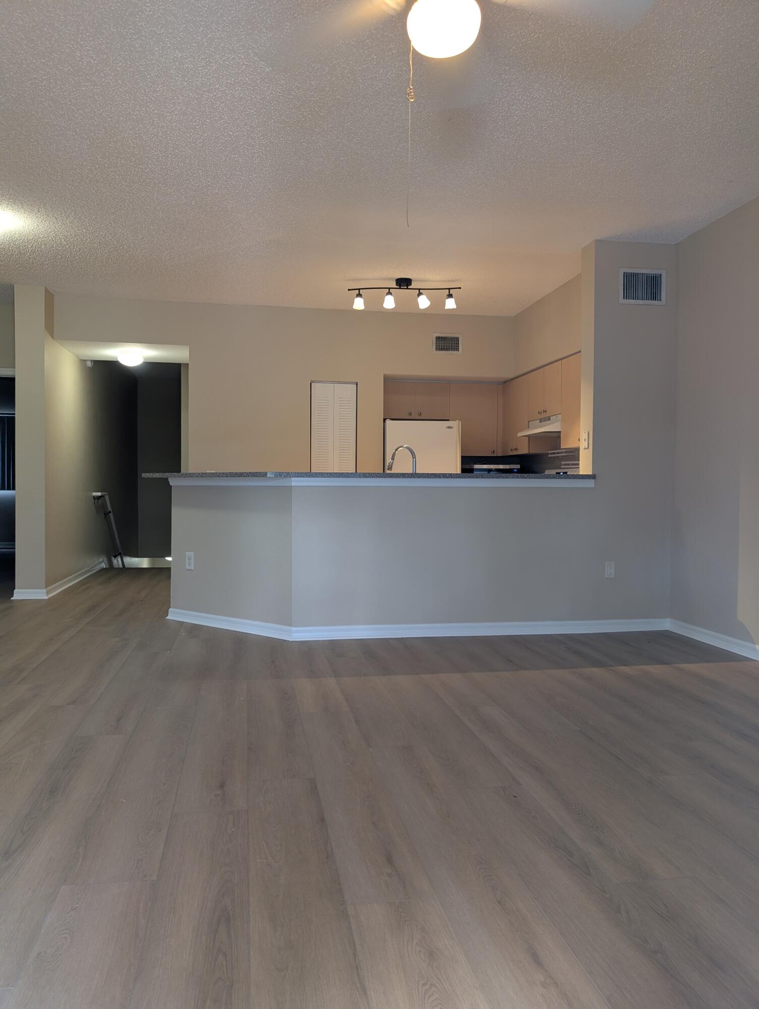280 CRESTWOOD #205, Royal Palm Beach FL 33411