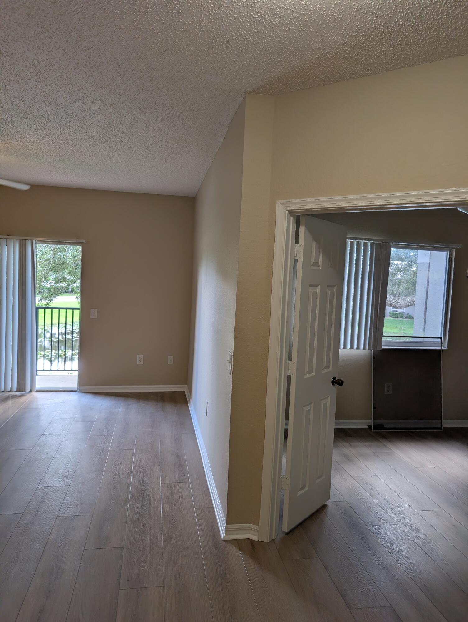 280 CRESTWOOD #205, Royal Palm Beach FL 33411