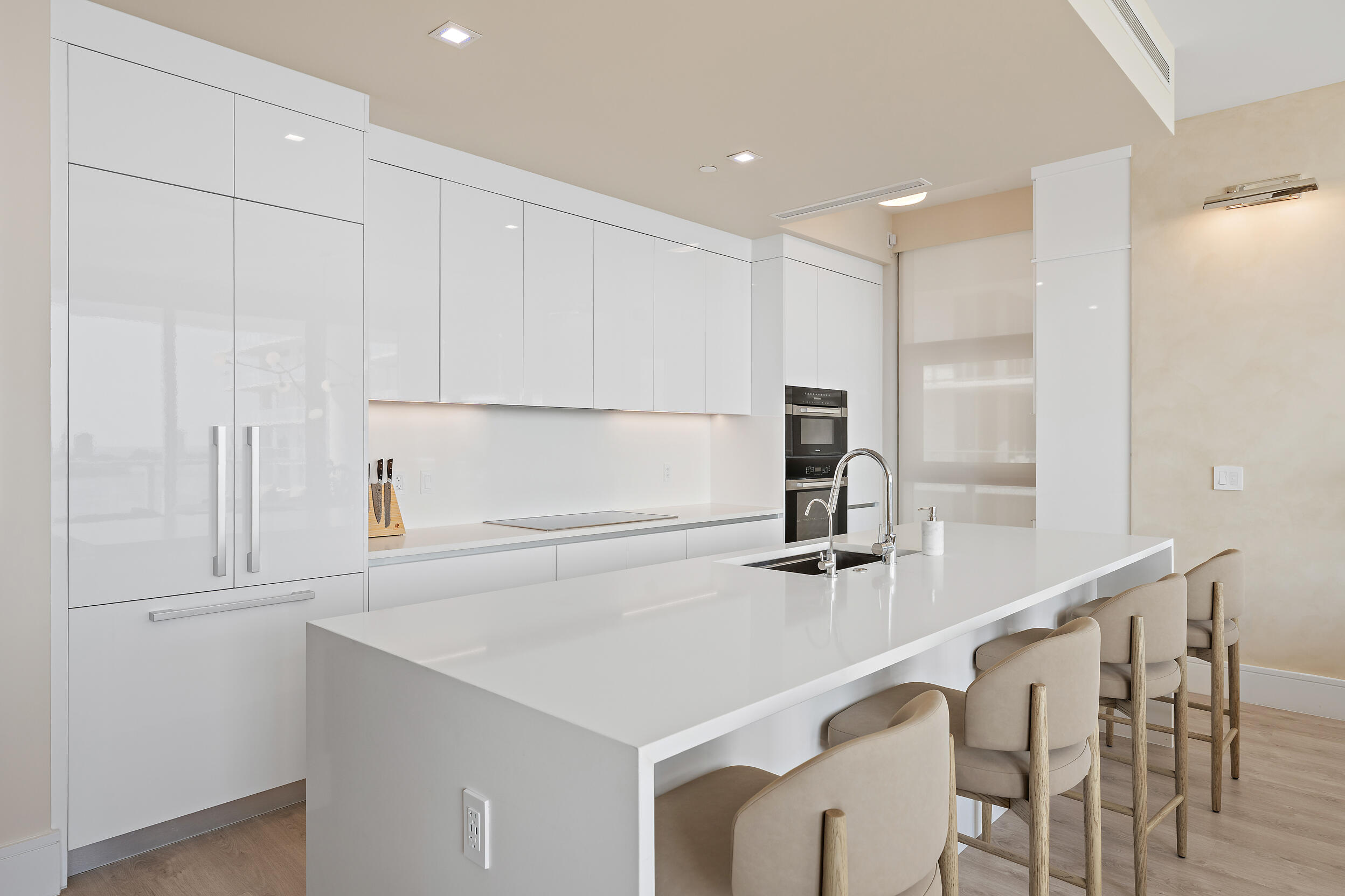 220 Lake Shore #1402, Lake Park FL 33403