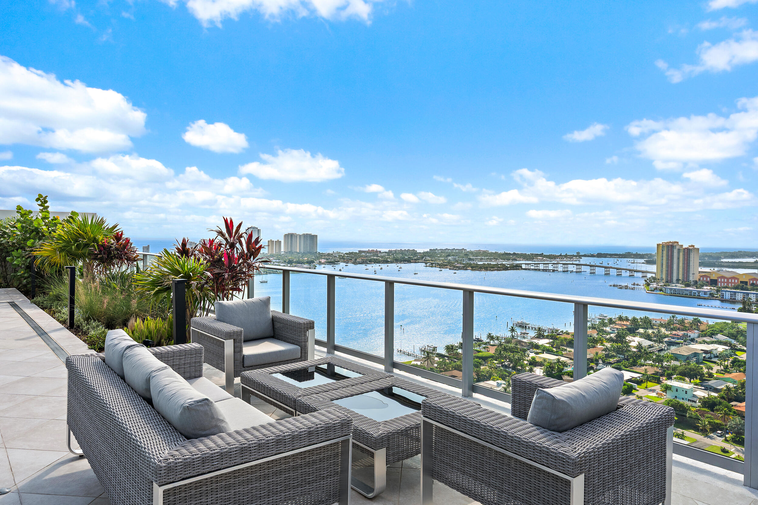 220 Lake Shore #1402, Lake Park FL 33403