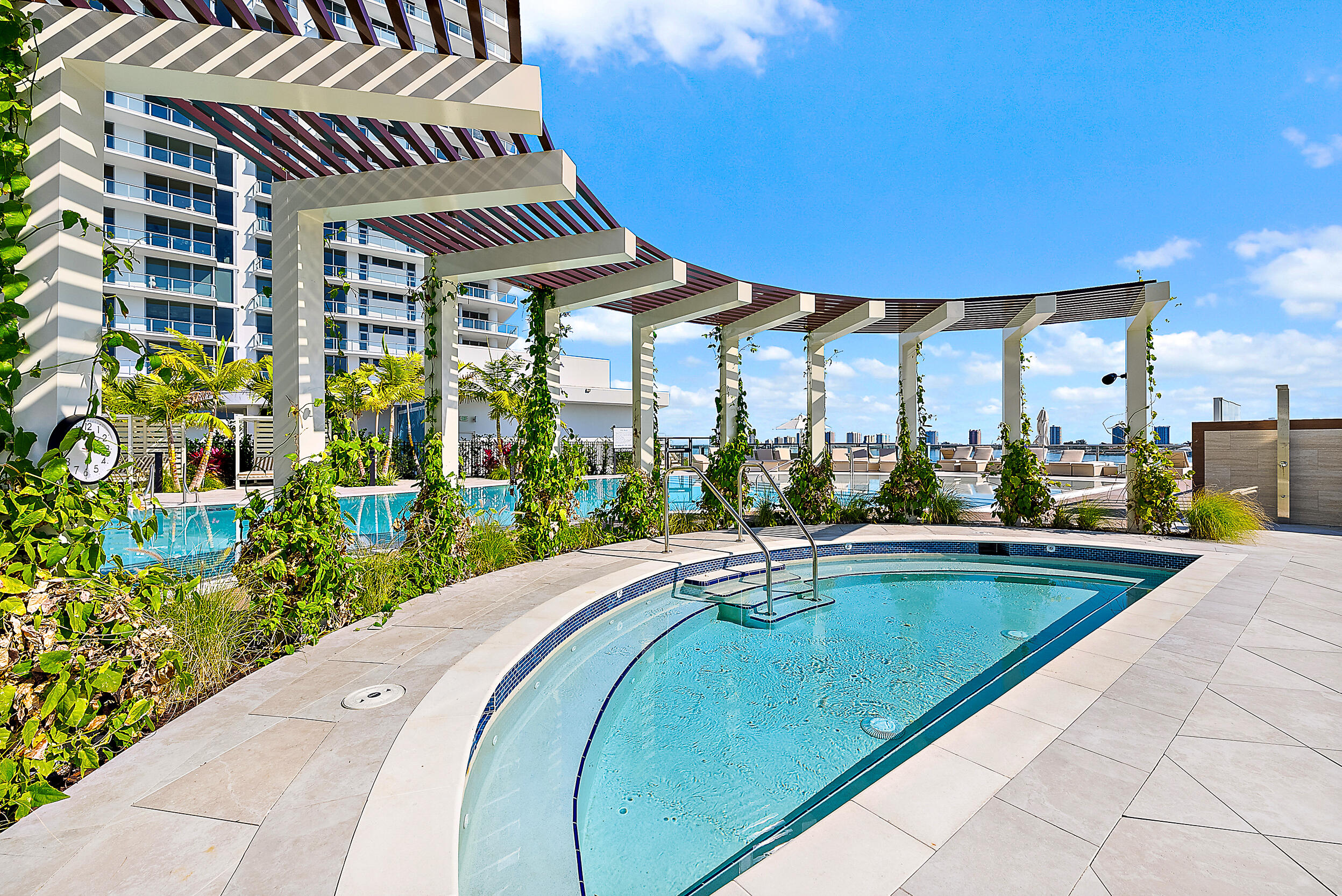 220 Lake Shore #1402, Lake Park FL 33403