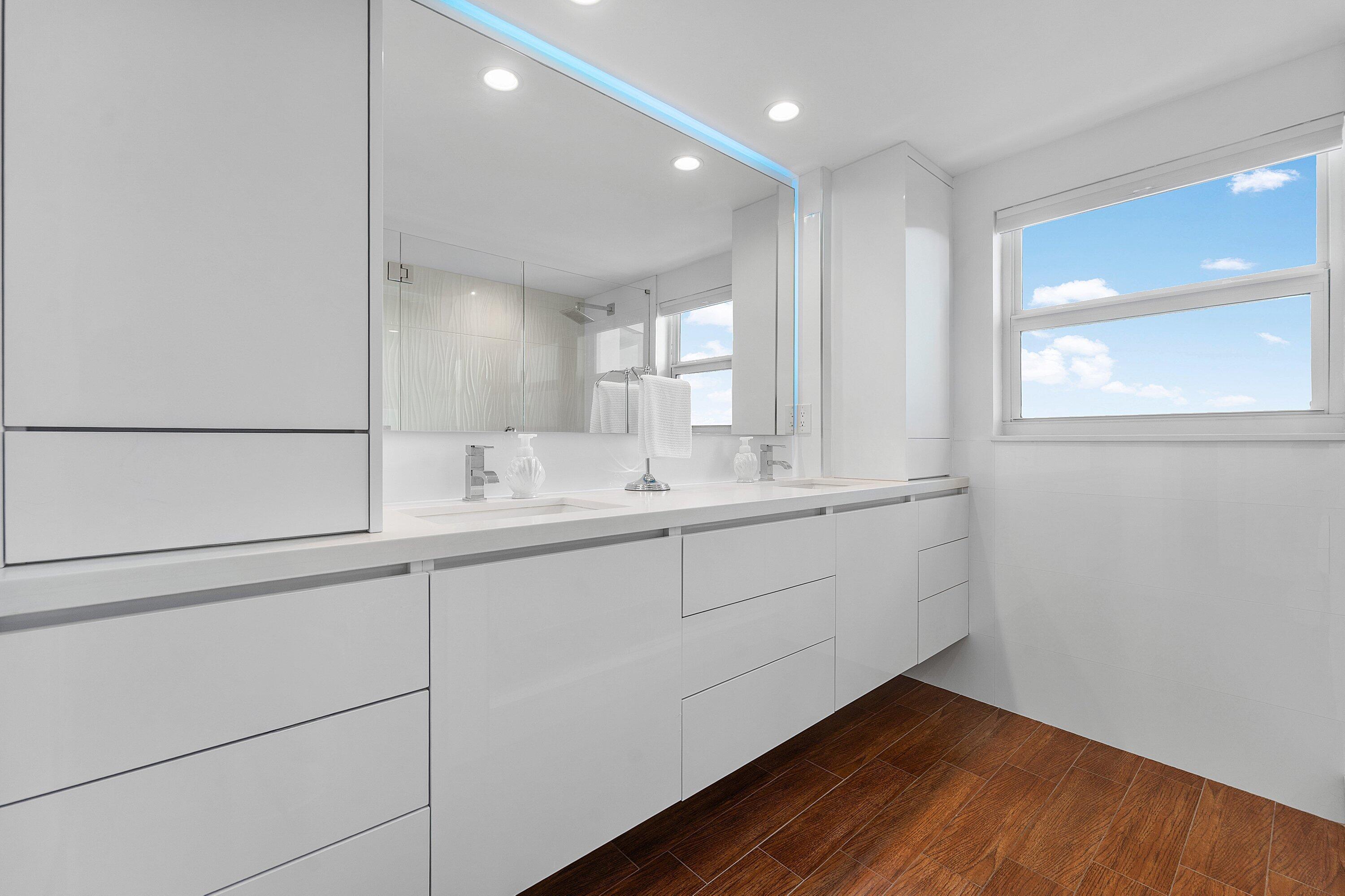 220 MacFarlane #PH4-S, Delray Beach FL 33483