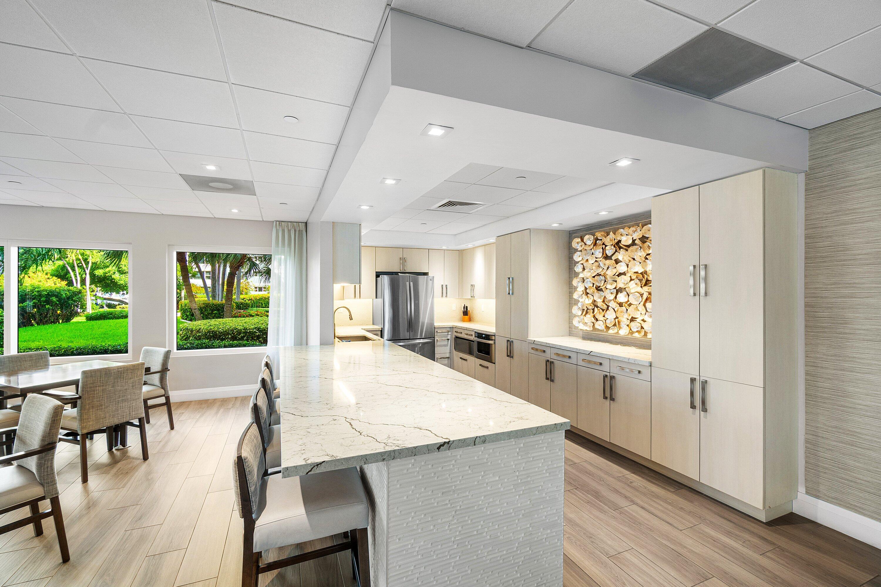 220 MacFarlane #PH4-S, Delray Beach FL 33483