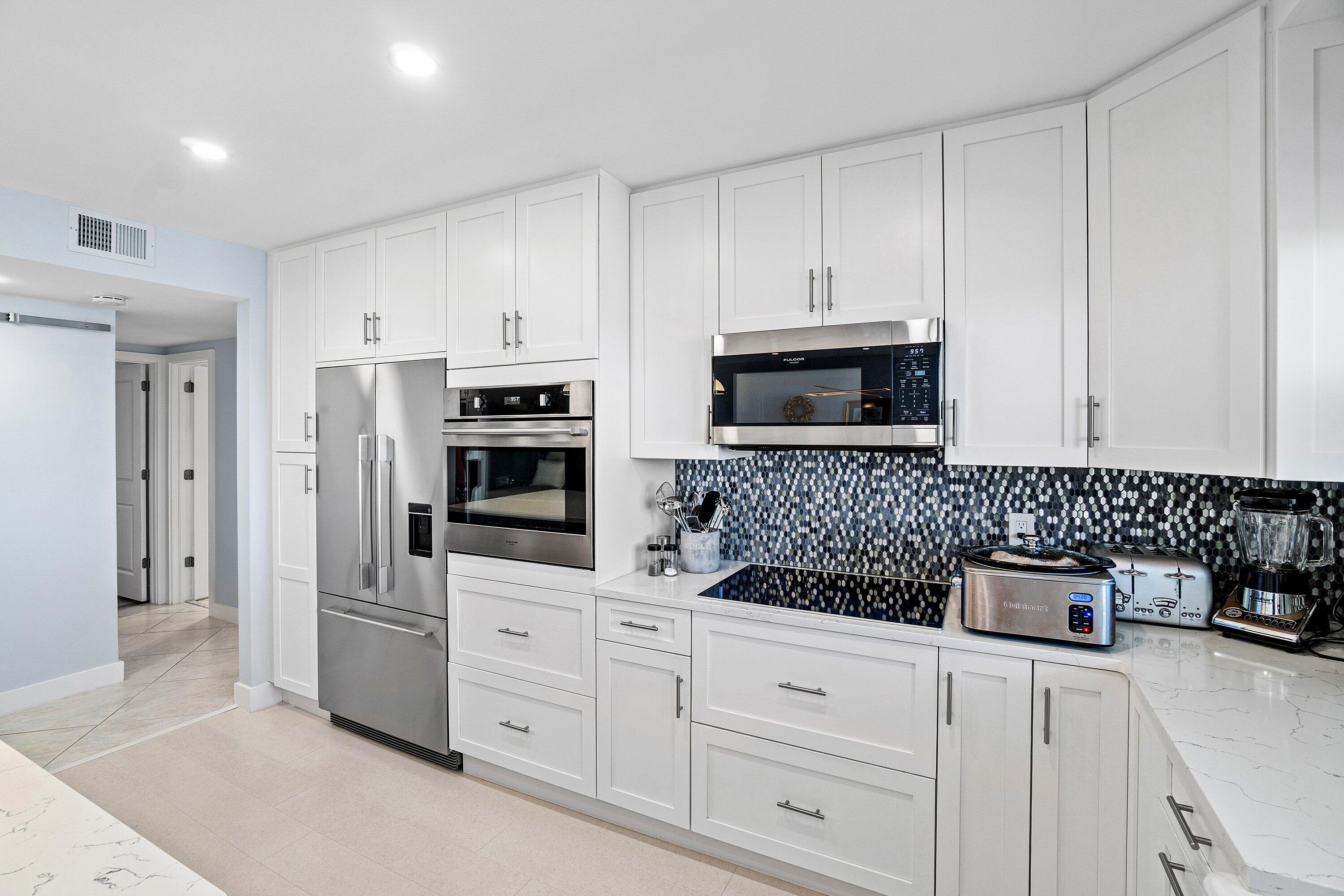 220 MacFarlane #PH4-S, Delray Beach FL 33483