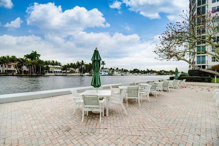 220 MacFarlane #PH4-S, Delray Beach FL 33483