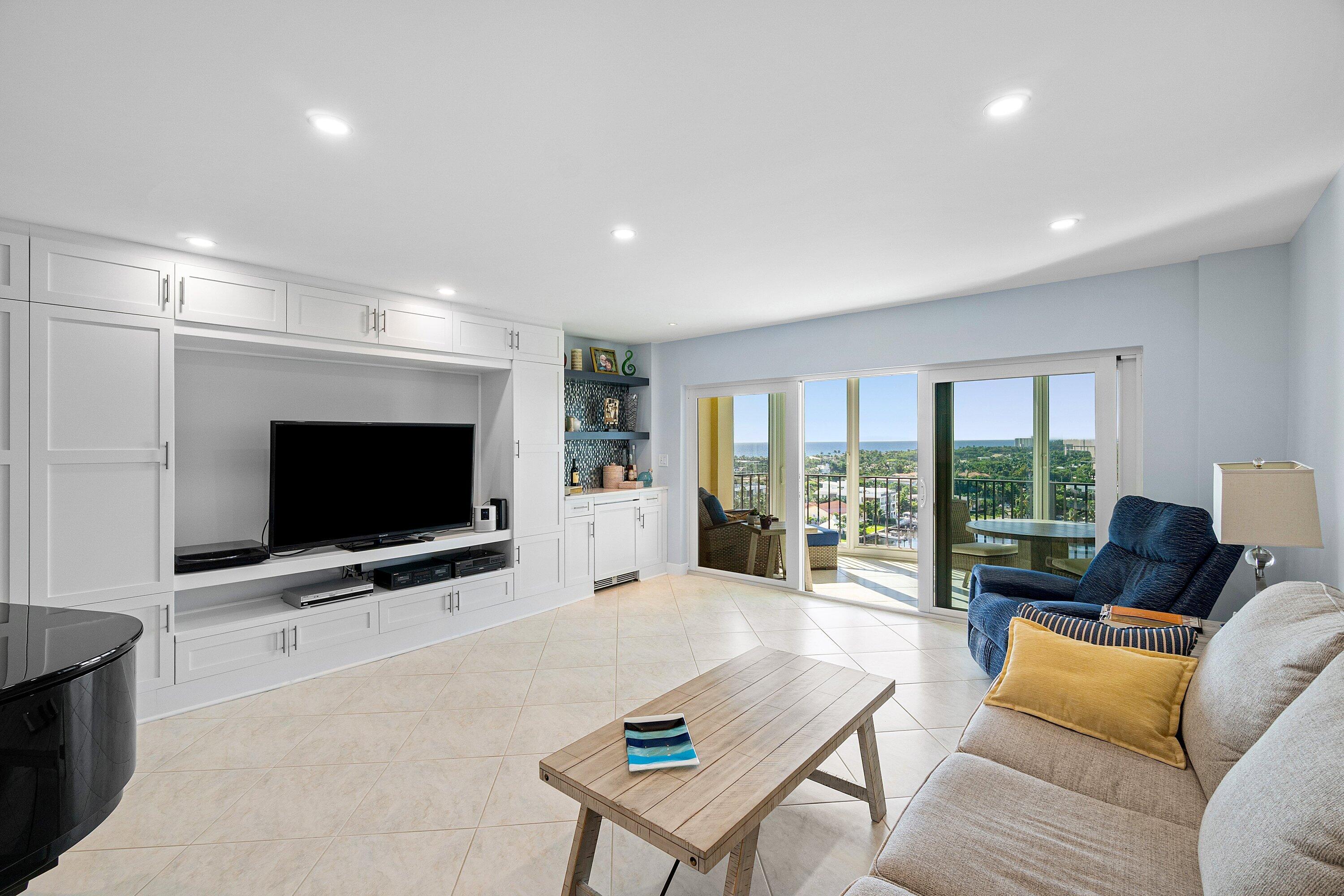 220 MacFarlane #PH4-S, Delray Beach FL 33483