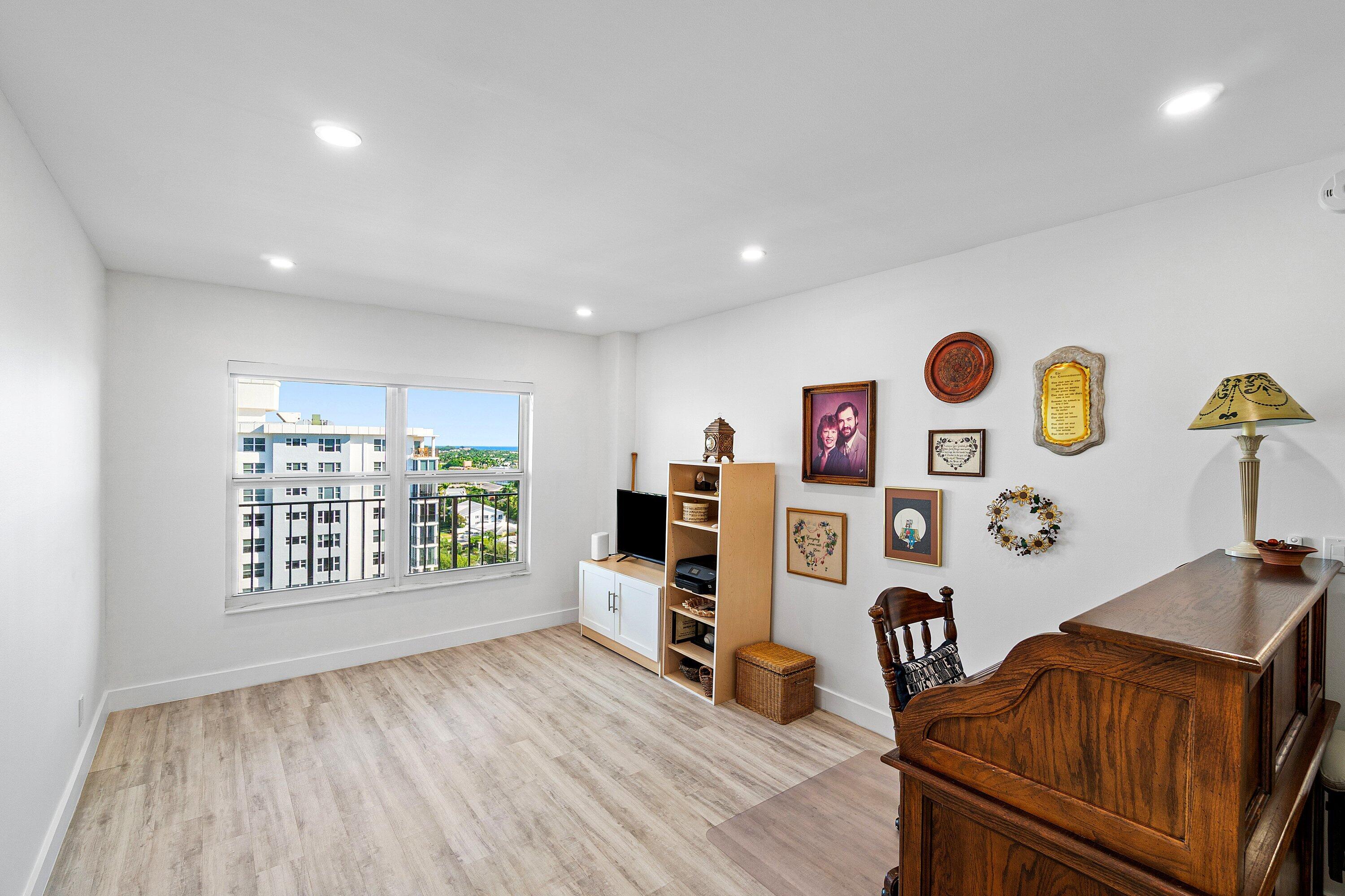 220 MacFarlane #PH4-S, Delray Beach FL 33483