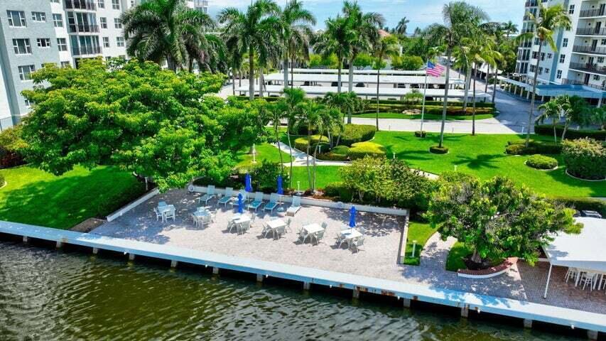 220 MacFarlane #PH4-S, Delray Beach FL 33483
