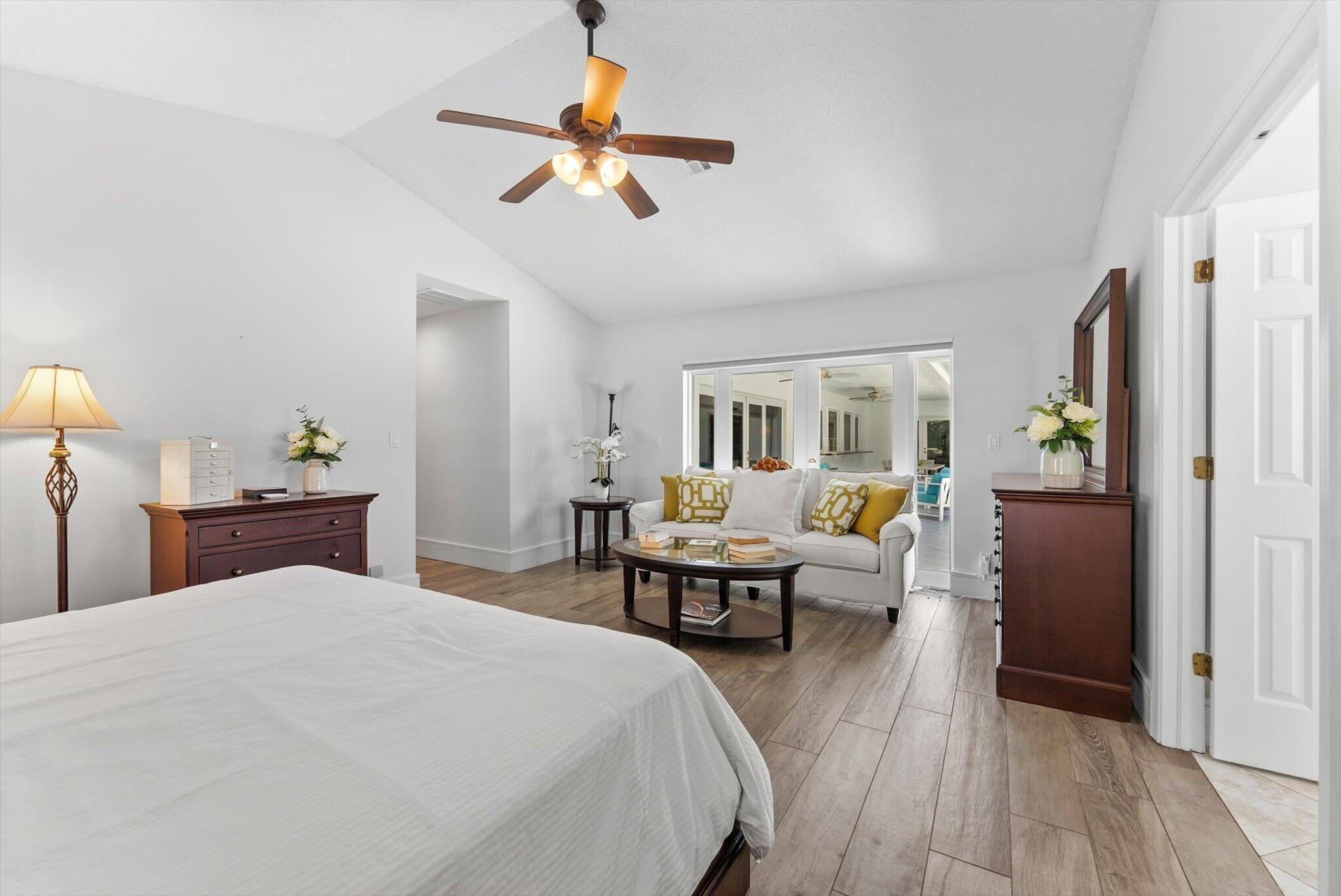 4475 Woodfield, Boca Raton FL 33434