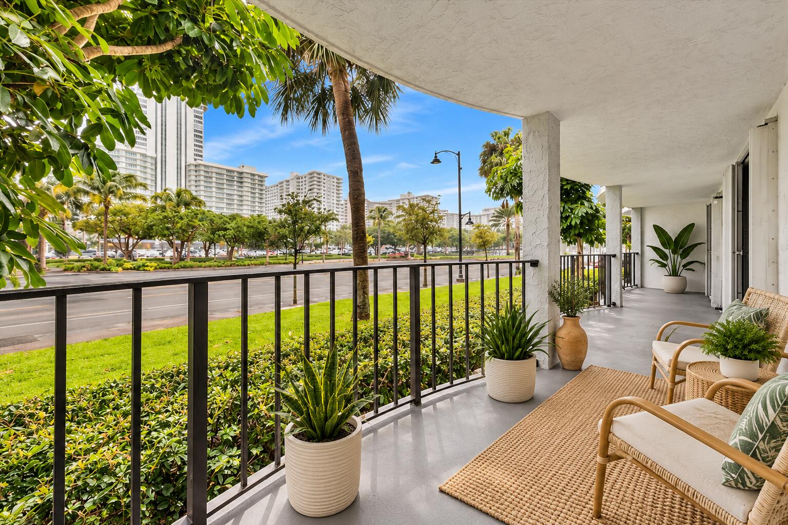 3909 N Ocean #113, Fort Lauderdale FL 33308
