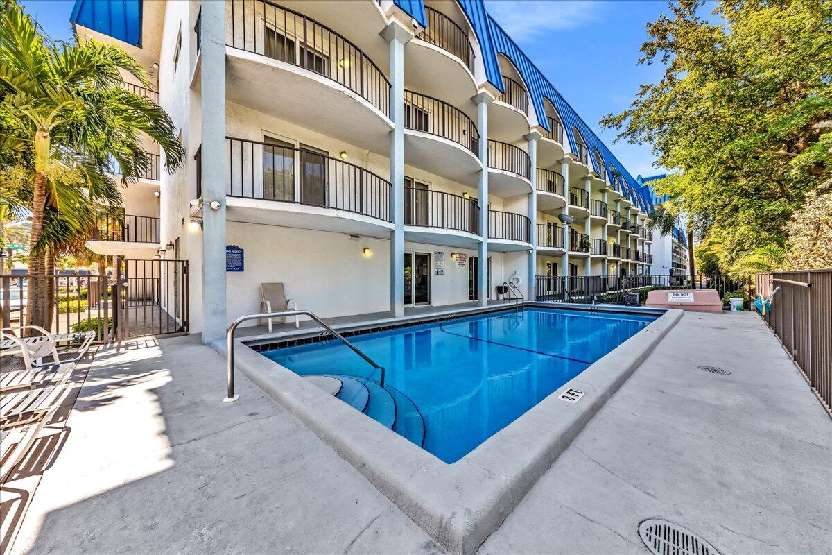 3909 N Ocean #113, Fort Lauderdale FL 33308