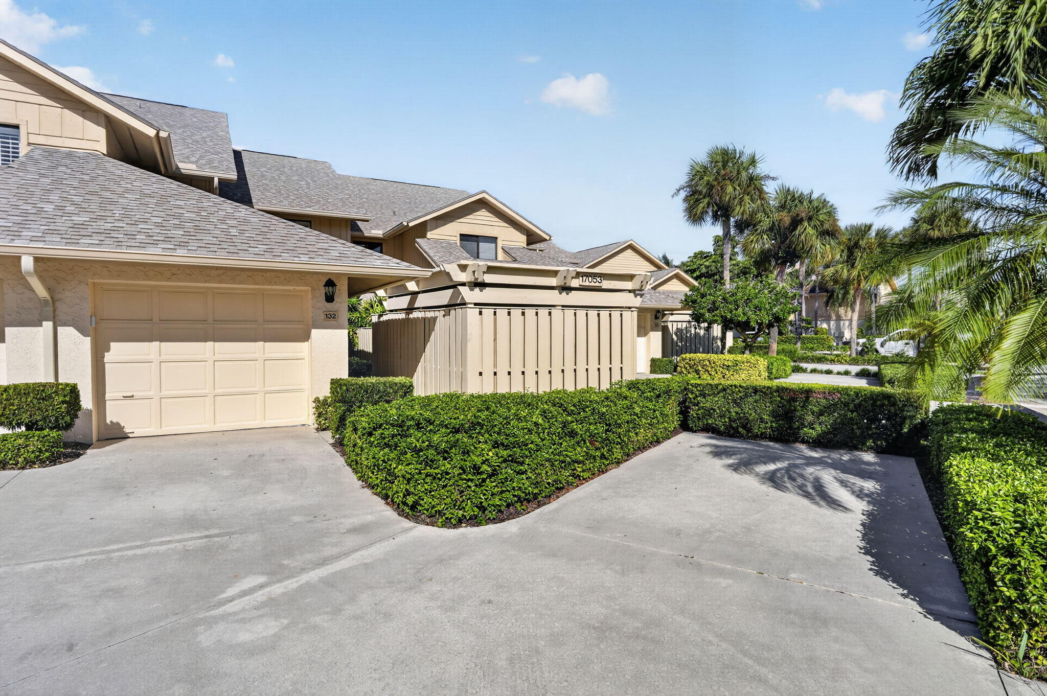 17053 Waterbend #132, Jupiter FL 33477