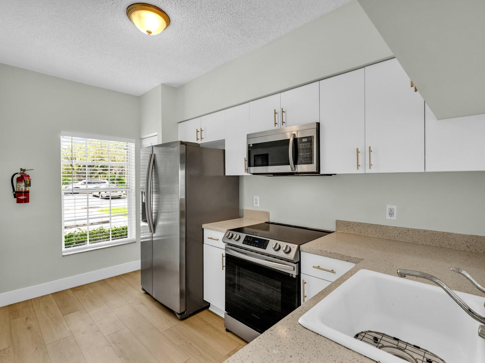 219 MALLORY, Weston FL 33326
