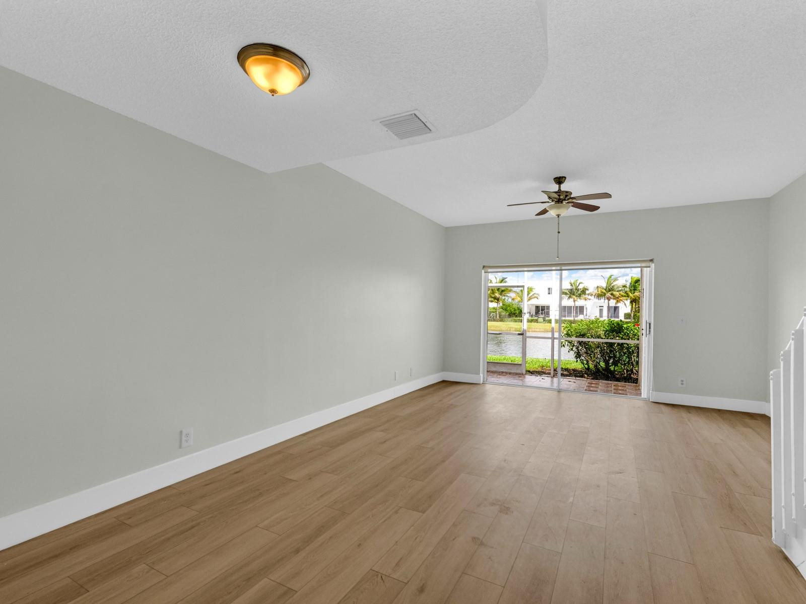 219 MALLORY, Weston FL 33326