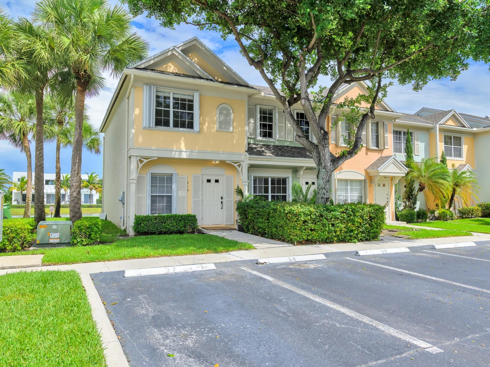 219 MALLORY, Weston FL 33326