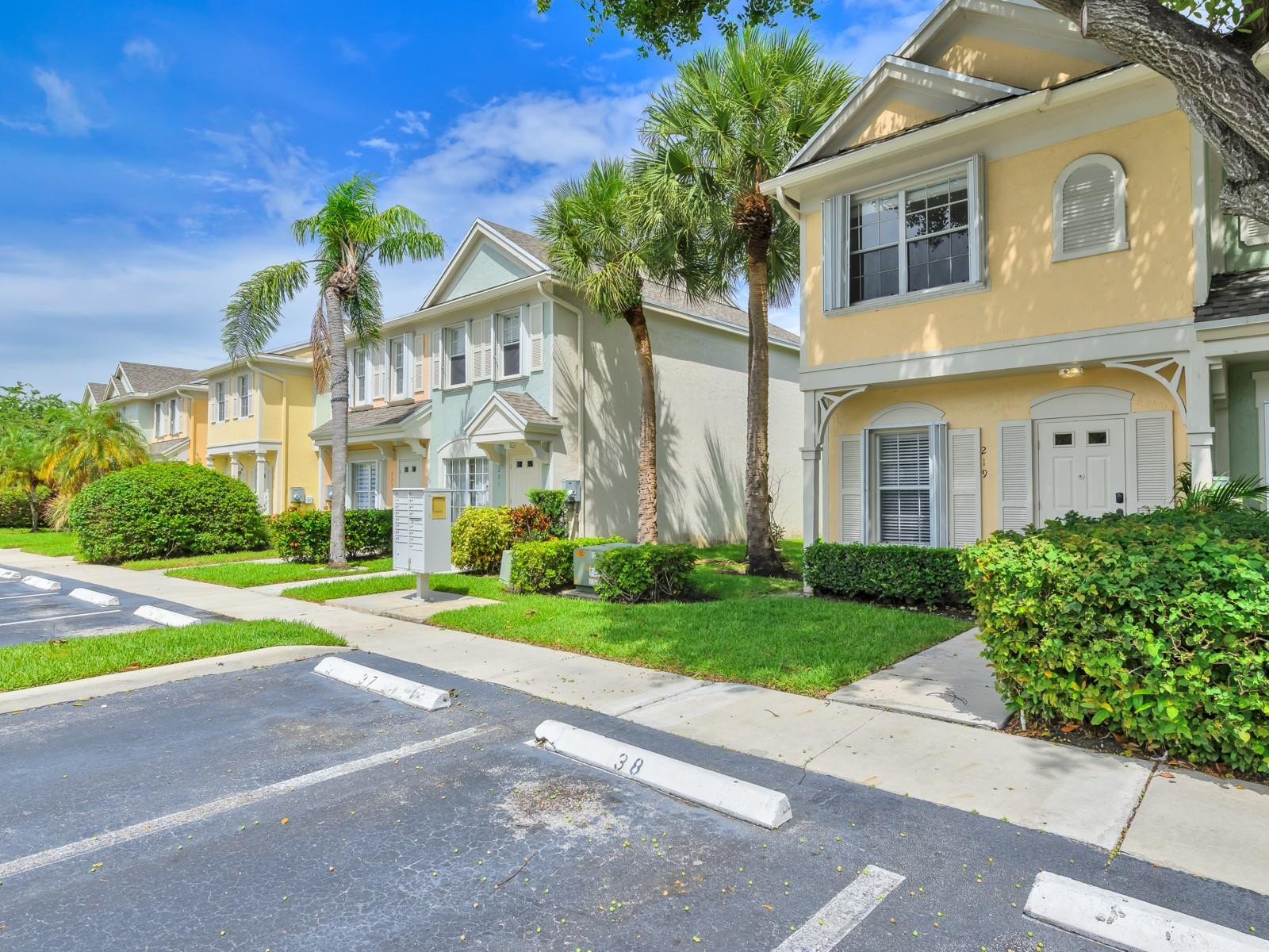 219 MALLORY, Weston FL 33326