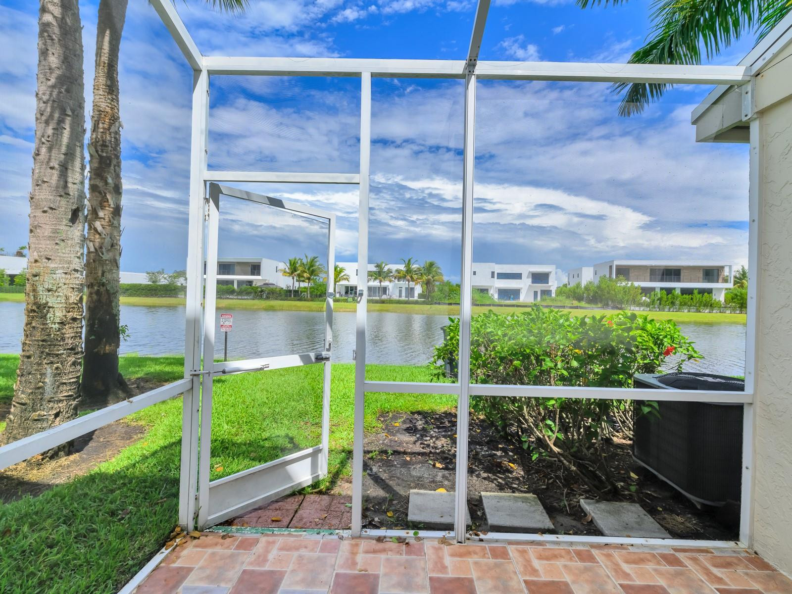 219 MALLORY, Weston FL 33326