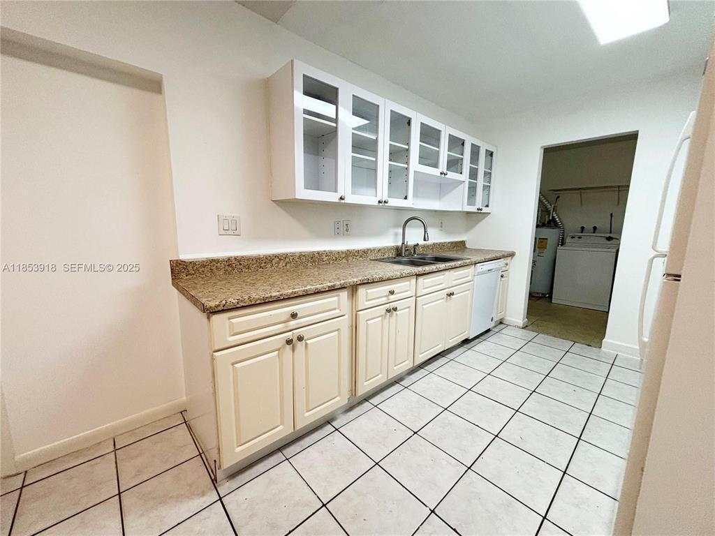 560 SW 50TH, Margate FL 33068