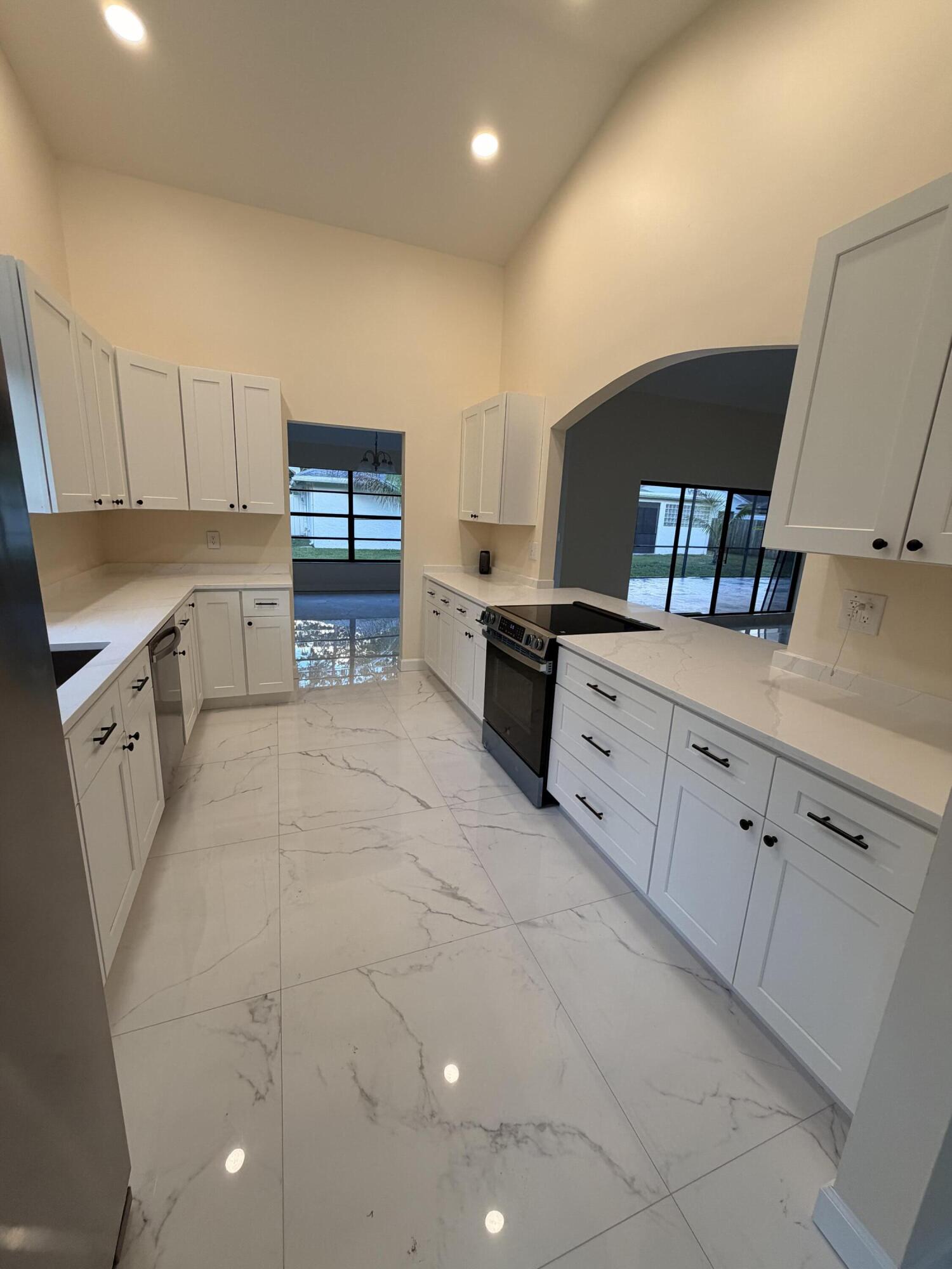 7009 NW 49th #1, Lauderhill FL 33319