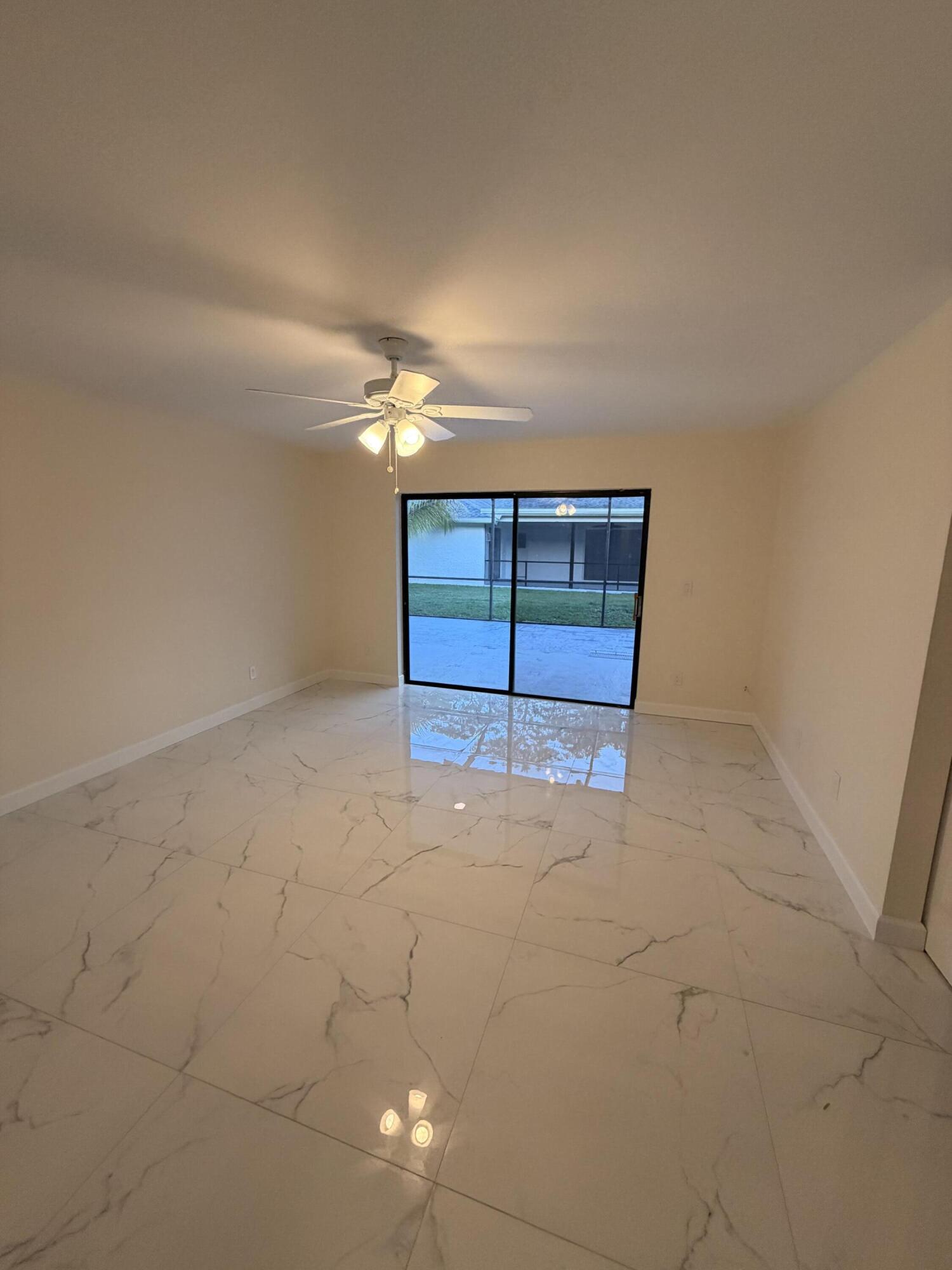 7009 NW 49th #1, Lauderhill FL 33319