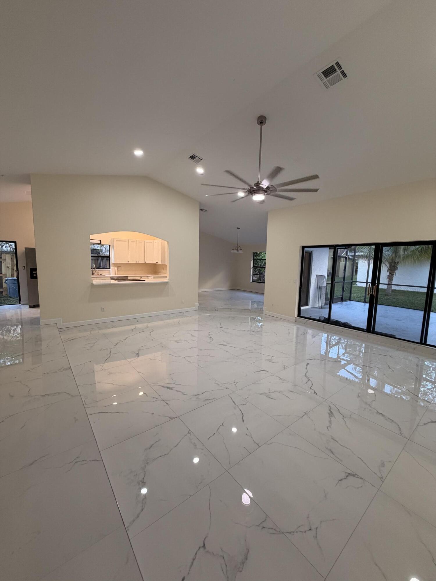 7009 NW 49th #1, Lauderhill FL 33319