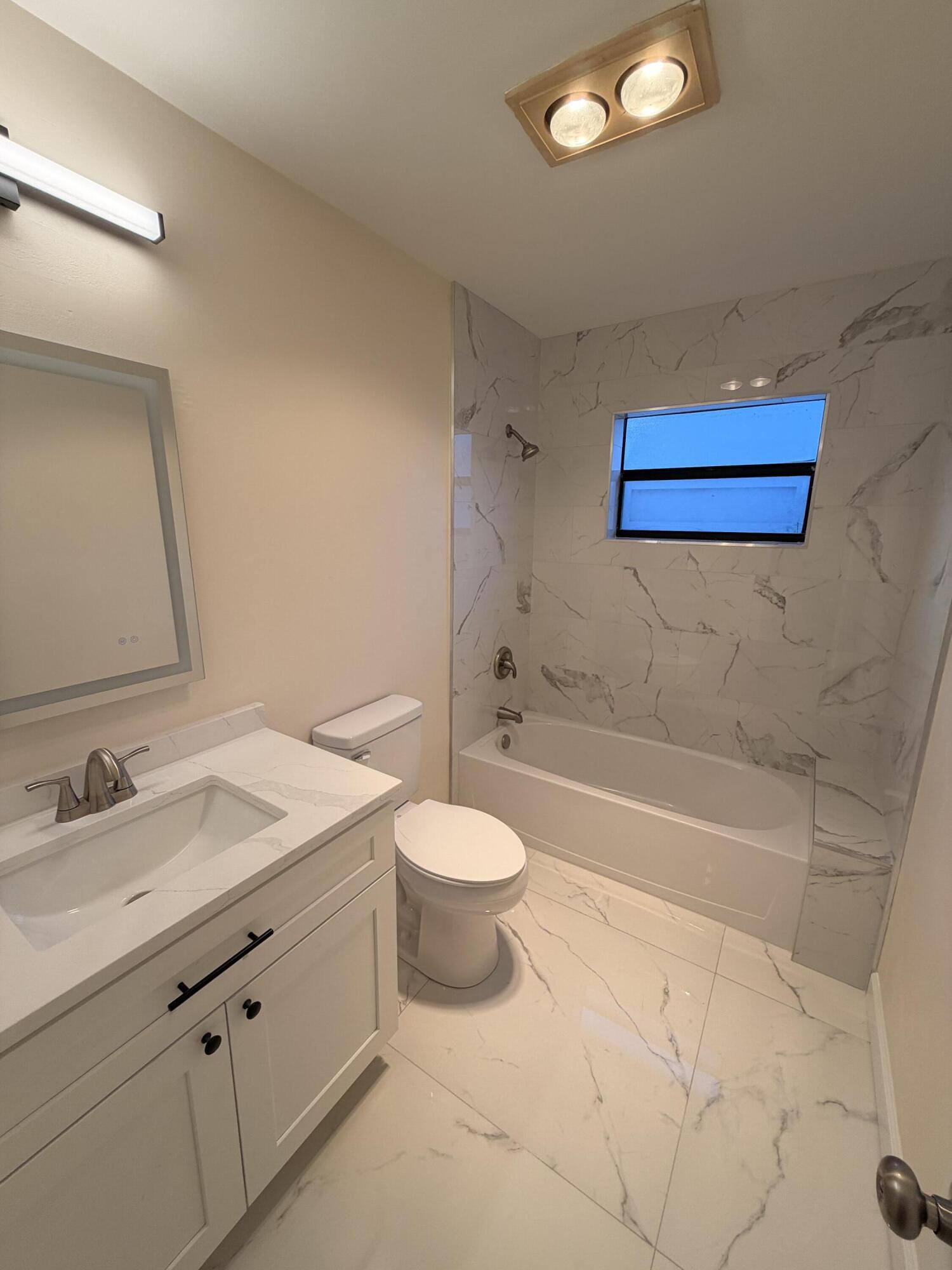 7009 NW 49th #1, Lauderhill FL 33319