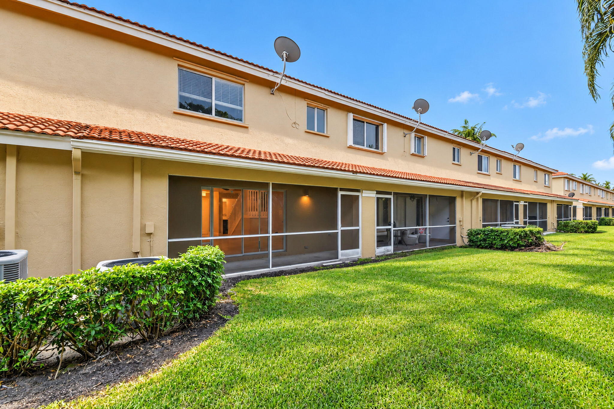 6143 Whalton, West Palm Beach FL 33411
