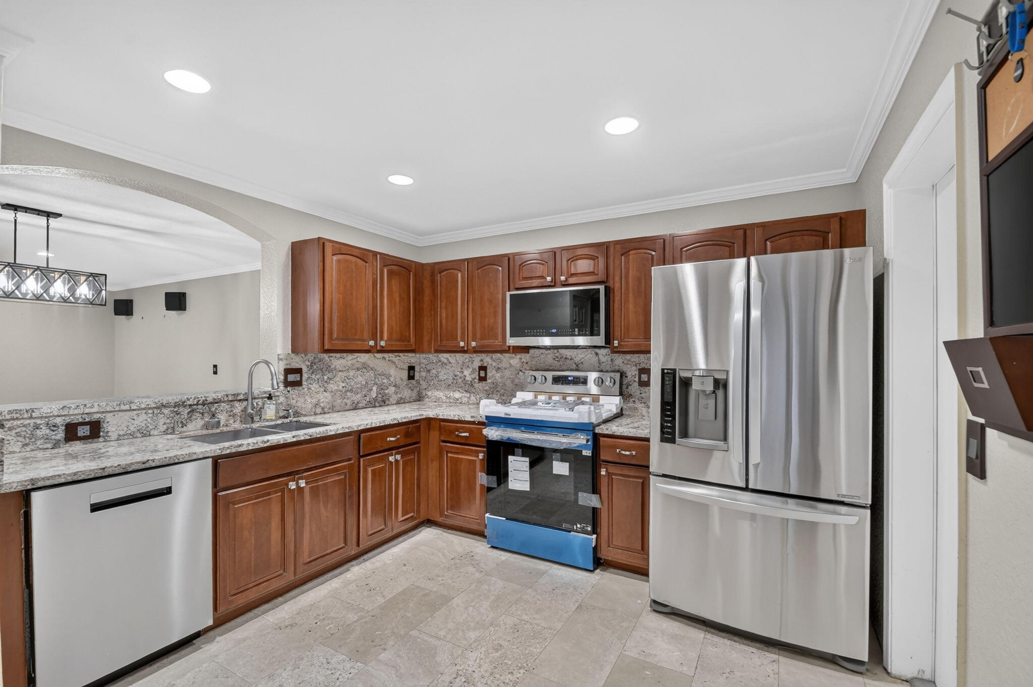 6143 Whalton, West Palm Beach FL 33411
